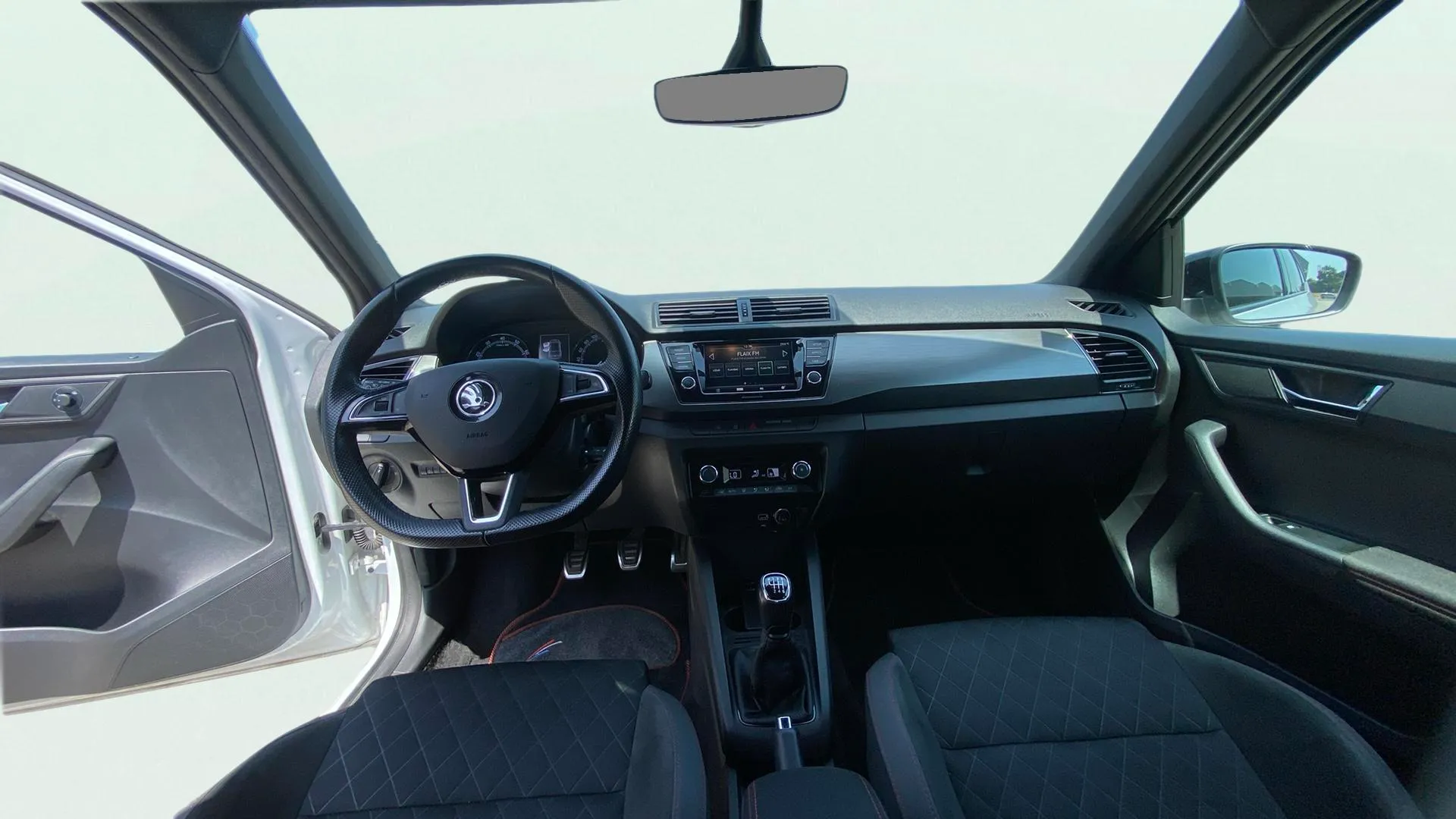 Škoda Fabia 1.0 TSI Ambition - foto 16