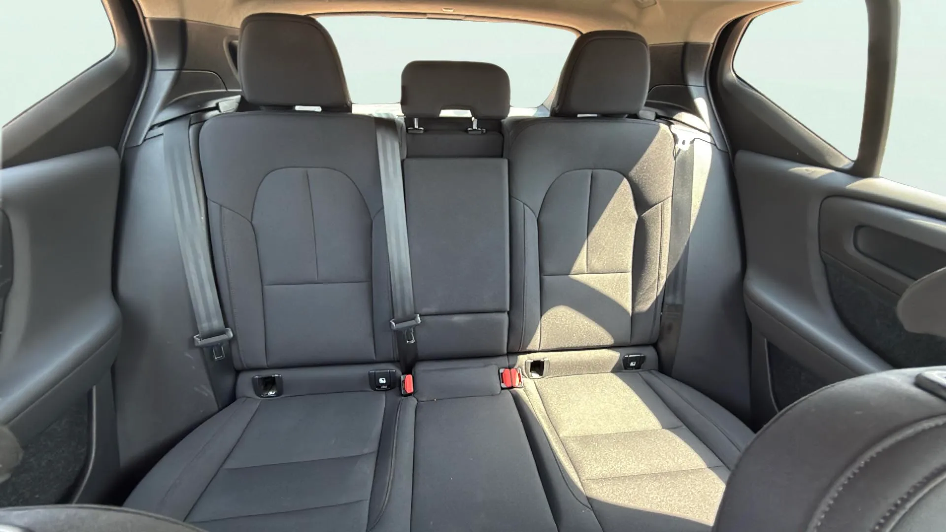 Volvo XC40 2.0 B3 G Momentum Pro - foto 11