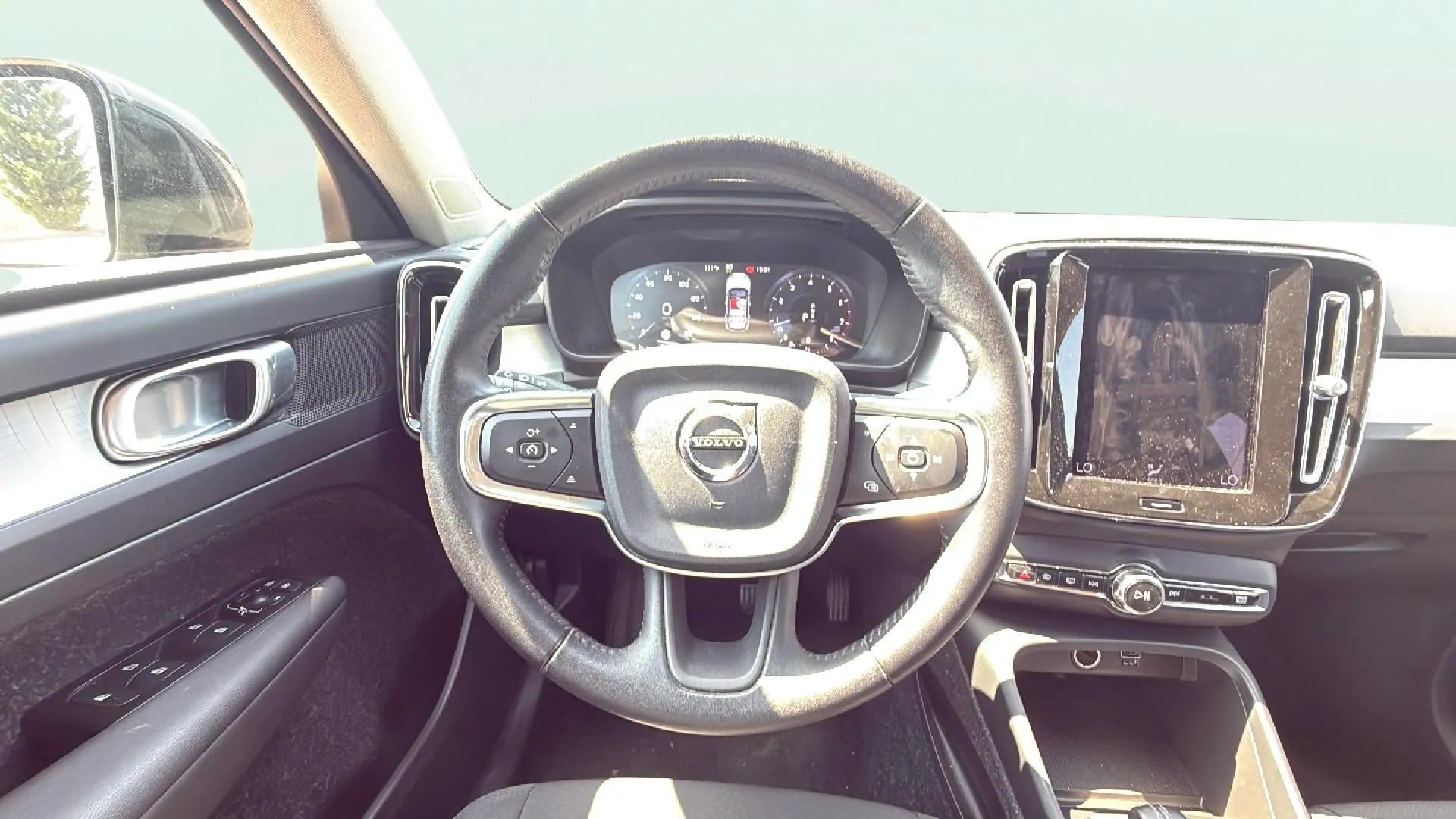 Volvo XC40 2.0 B3 G Momentum Pro - foto 7