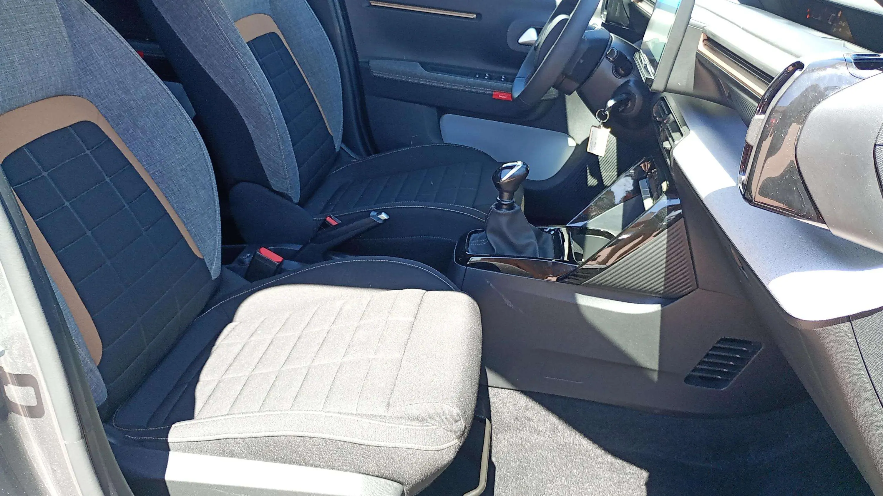 Citroën C3 Aircross Turbo BVM6 Plus - foto 18