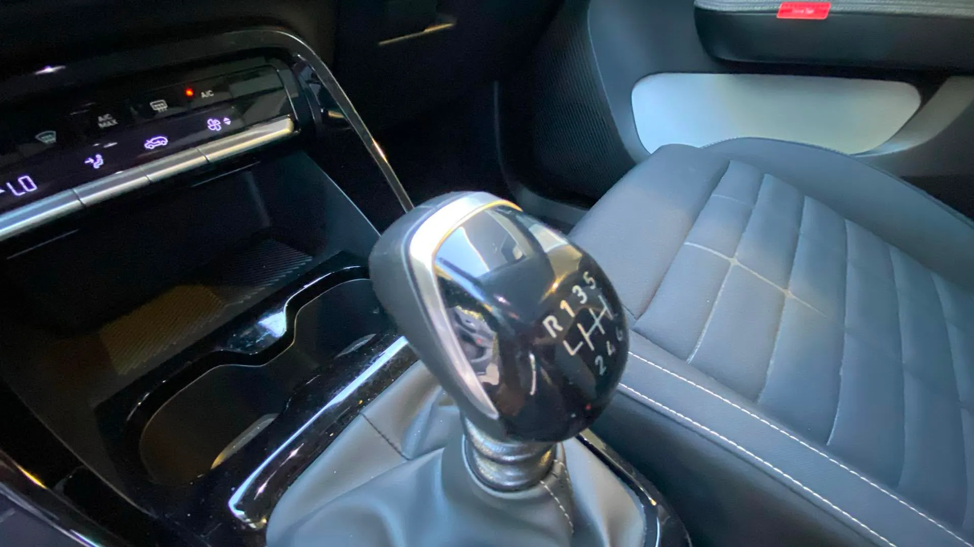 Citroën C3 Aircross Turbo BVM6 Plus - foto 12