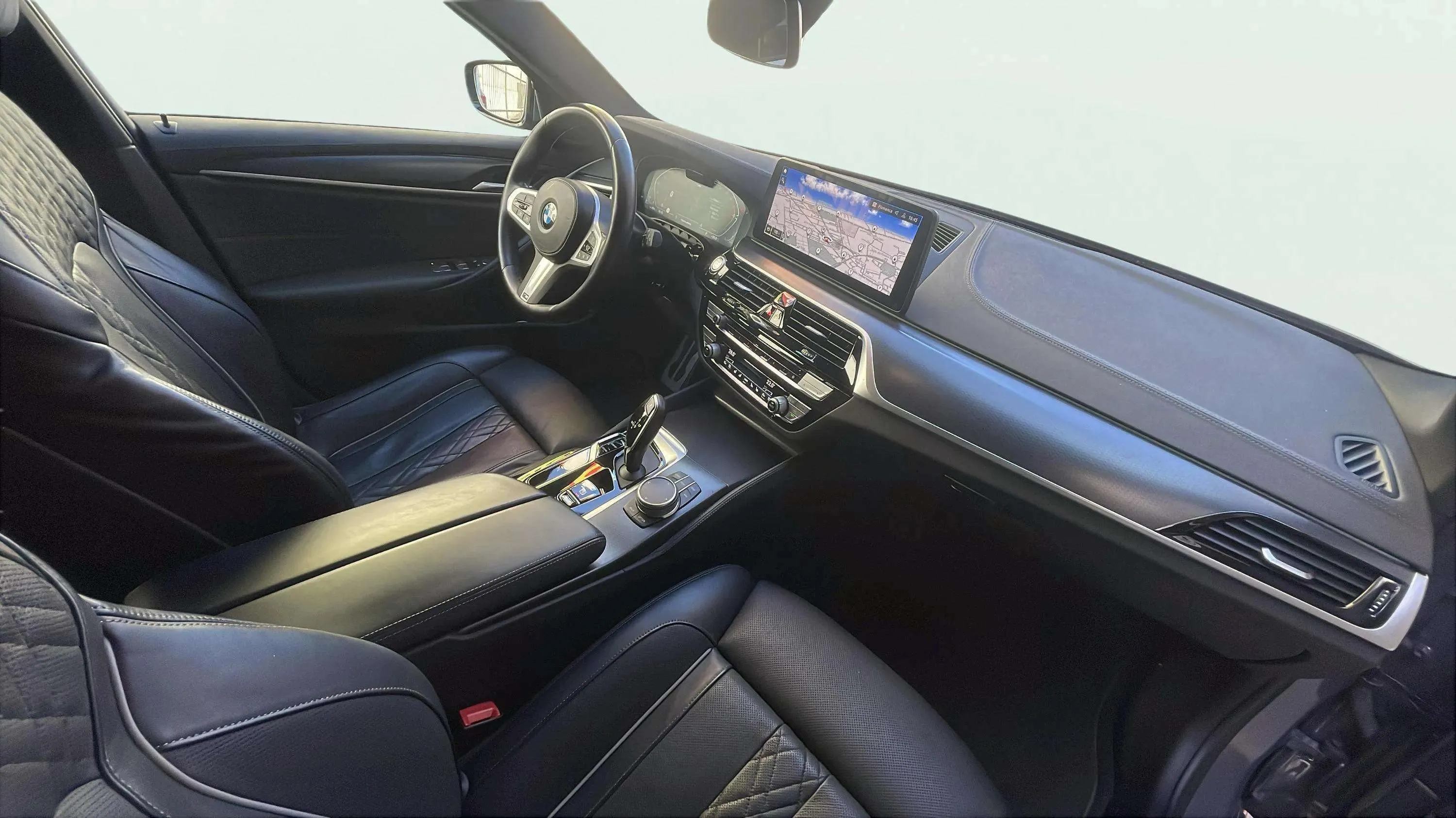 BMW Serie 5 520dA Touring - foto 23