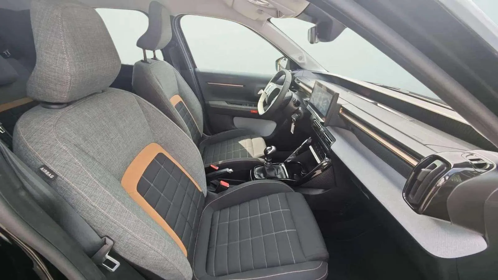 Citroën C3 Aircross Turbo BVM6 Plus - foto 25