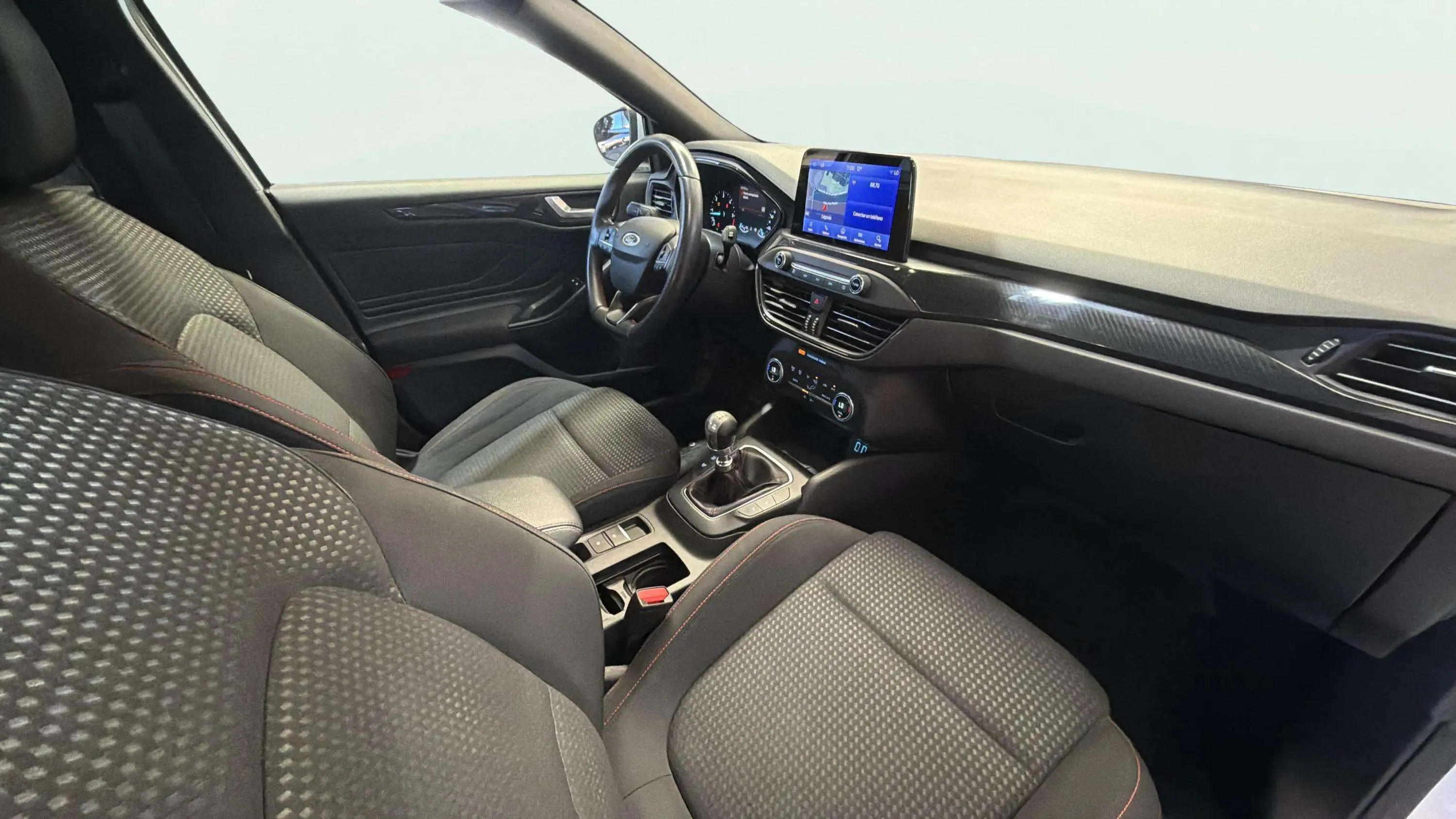 Ford Focus 1.5 EcoBlue ST-Line - foto 14