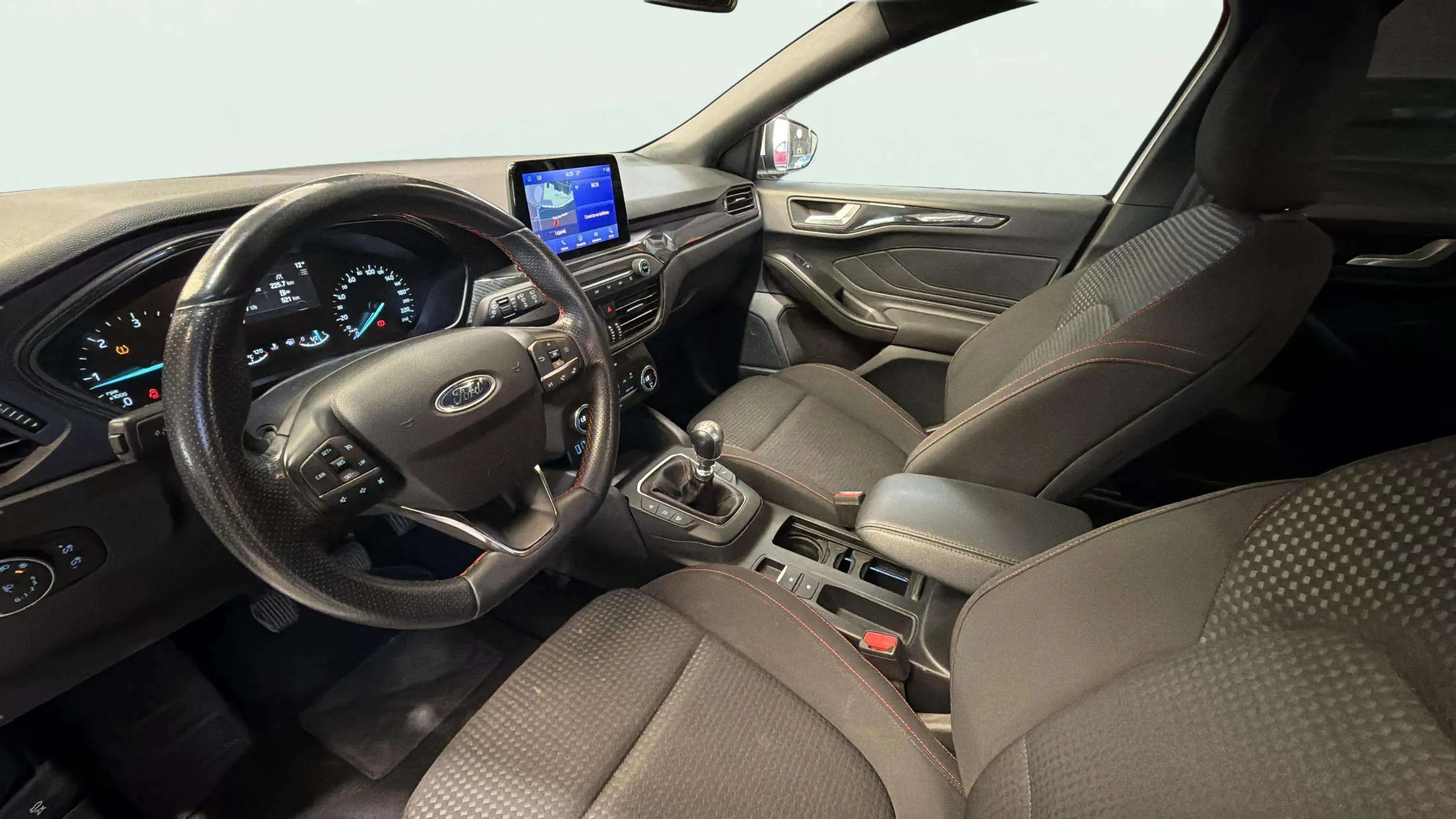 Ford Focus 1.5 EcoBlue ST-Line - foto 13