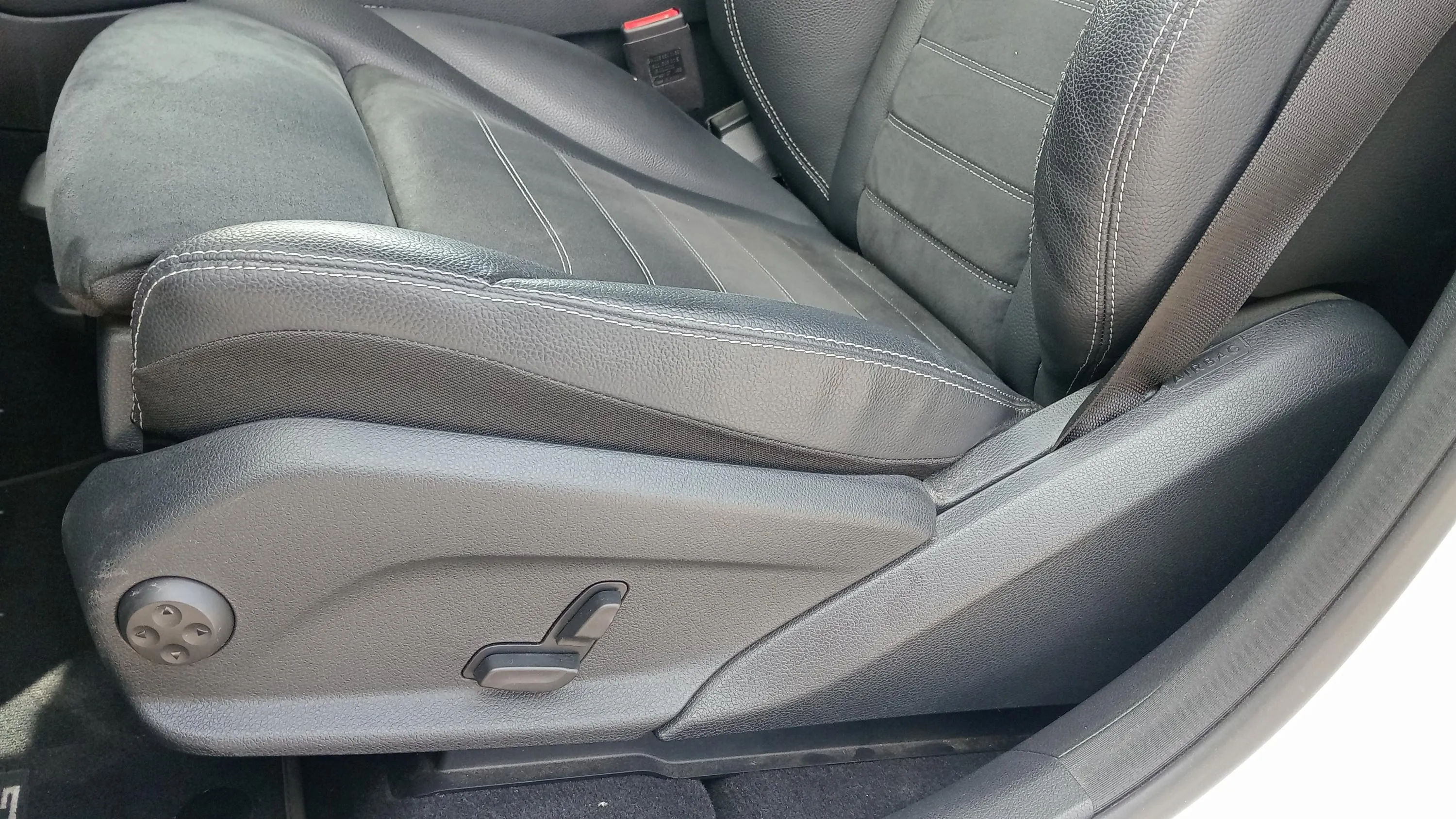 Mercedes-Benz GLC 200 d 4MATIC - foto 21