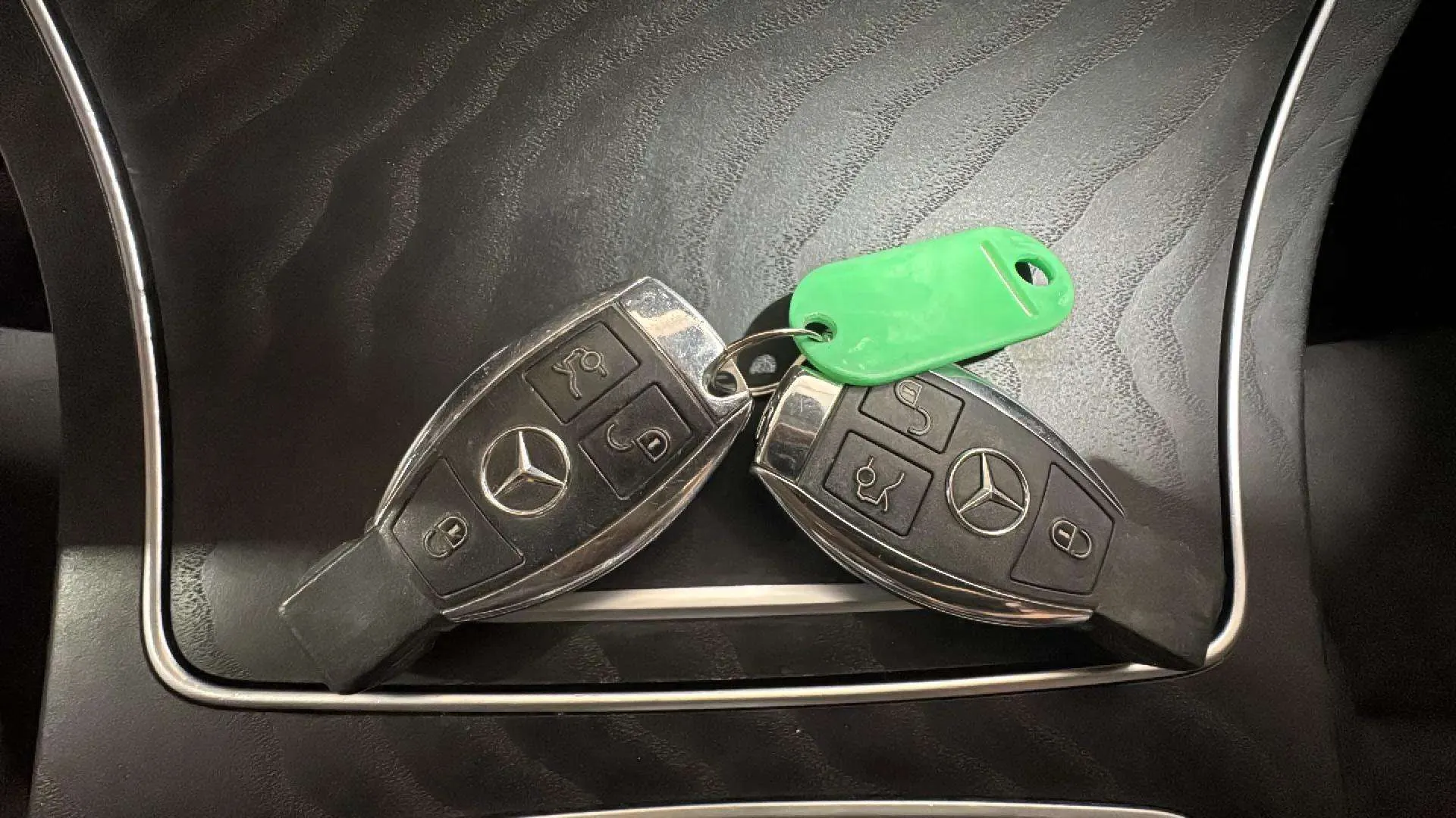 Mercedes-Benz GLC 220 d 4MATIC AMG Line - foto 27