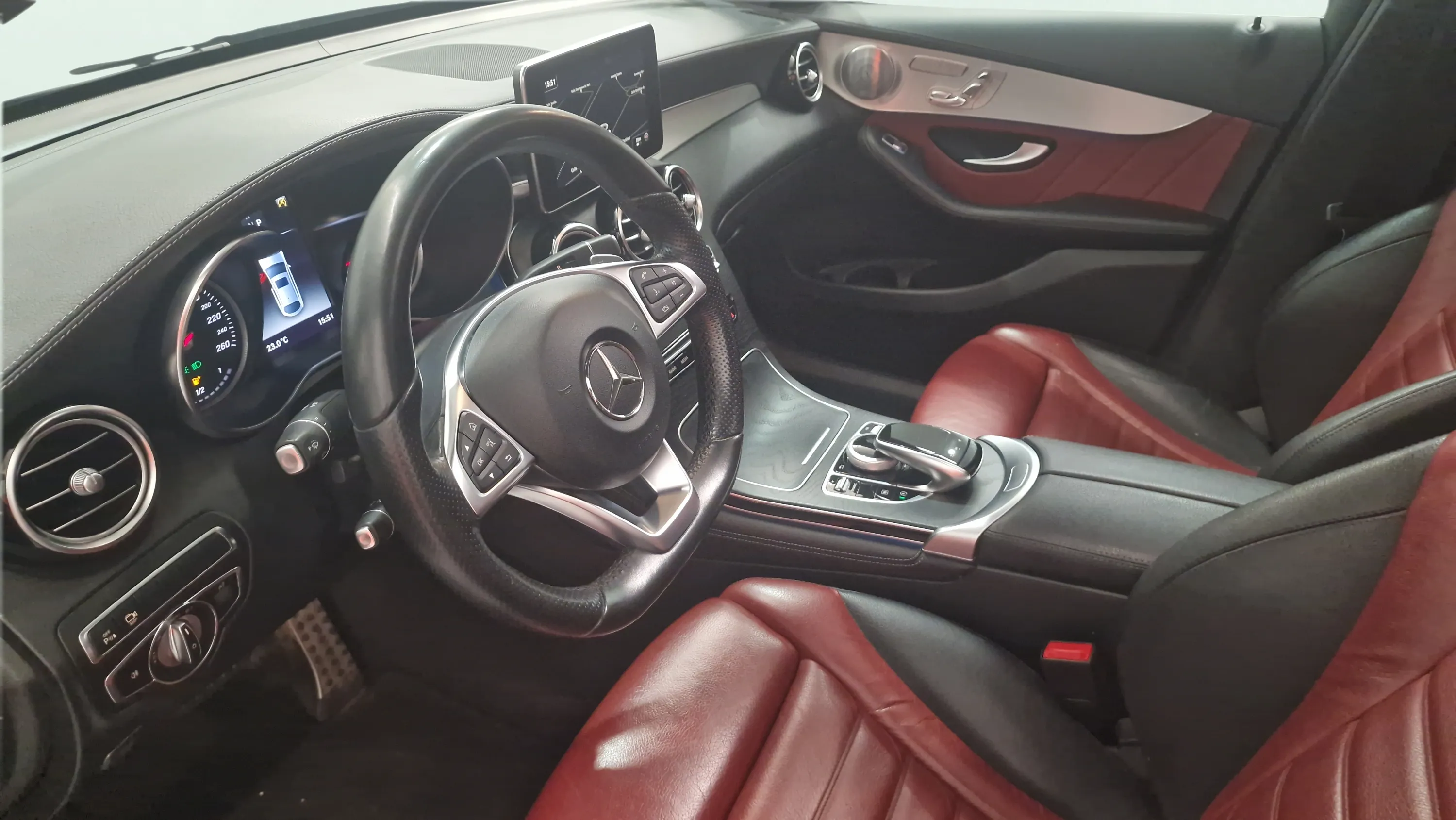 Mercedes-Benz GLC 250 d 4MATIC - foto 12