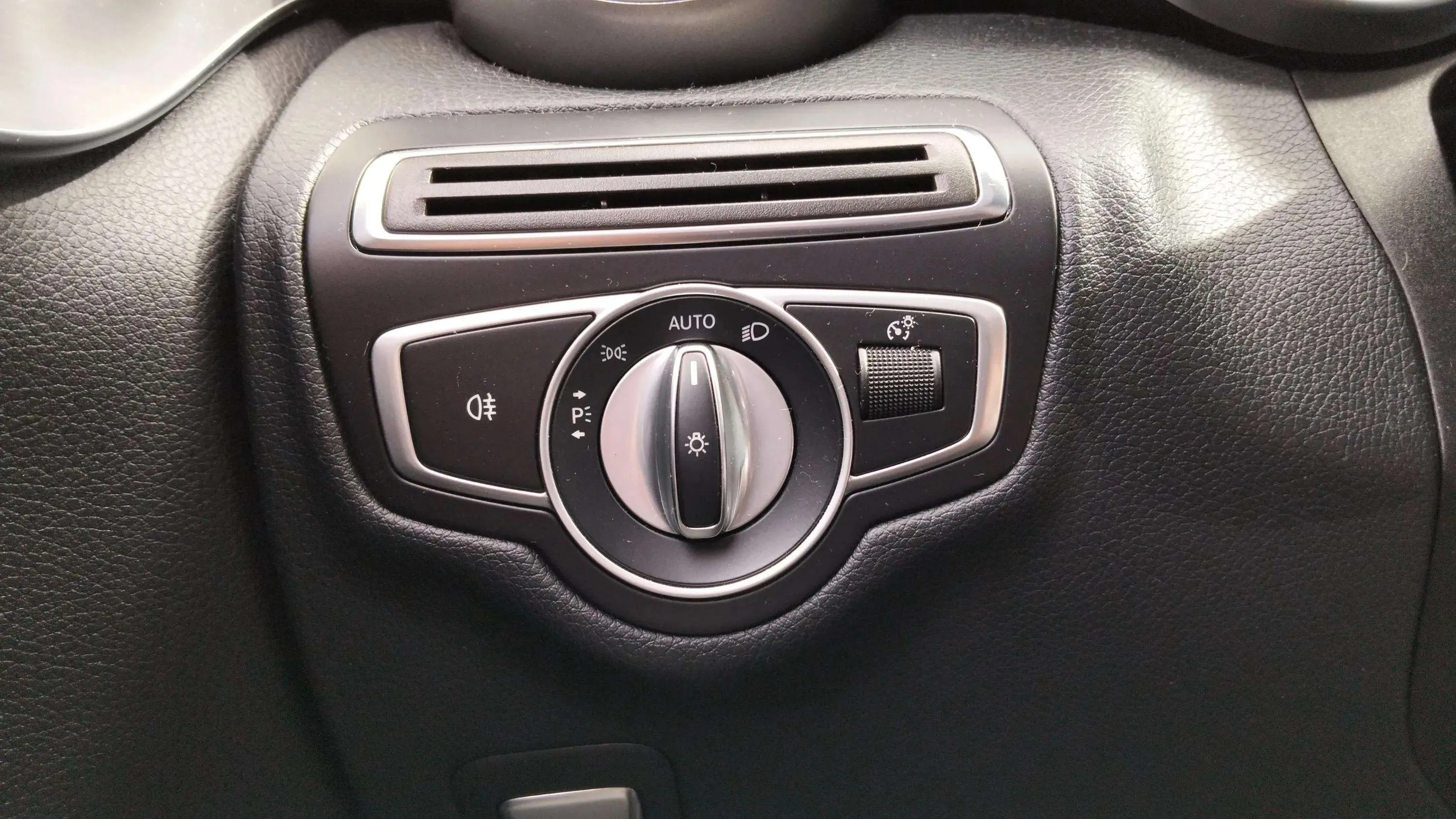 Mercedes-Benz Clase C Coupé C 220 d - foto 16