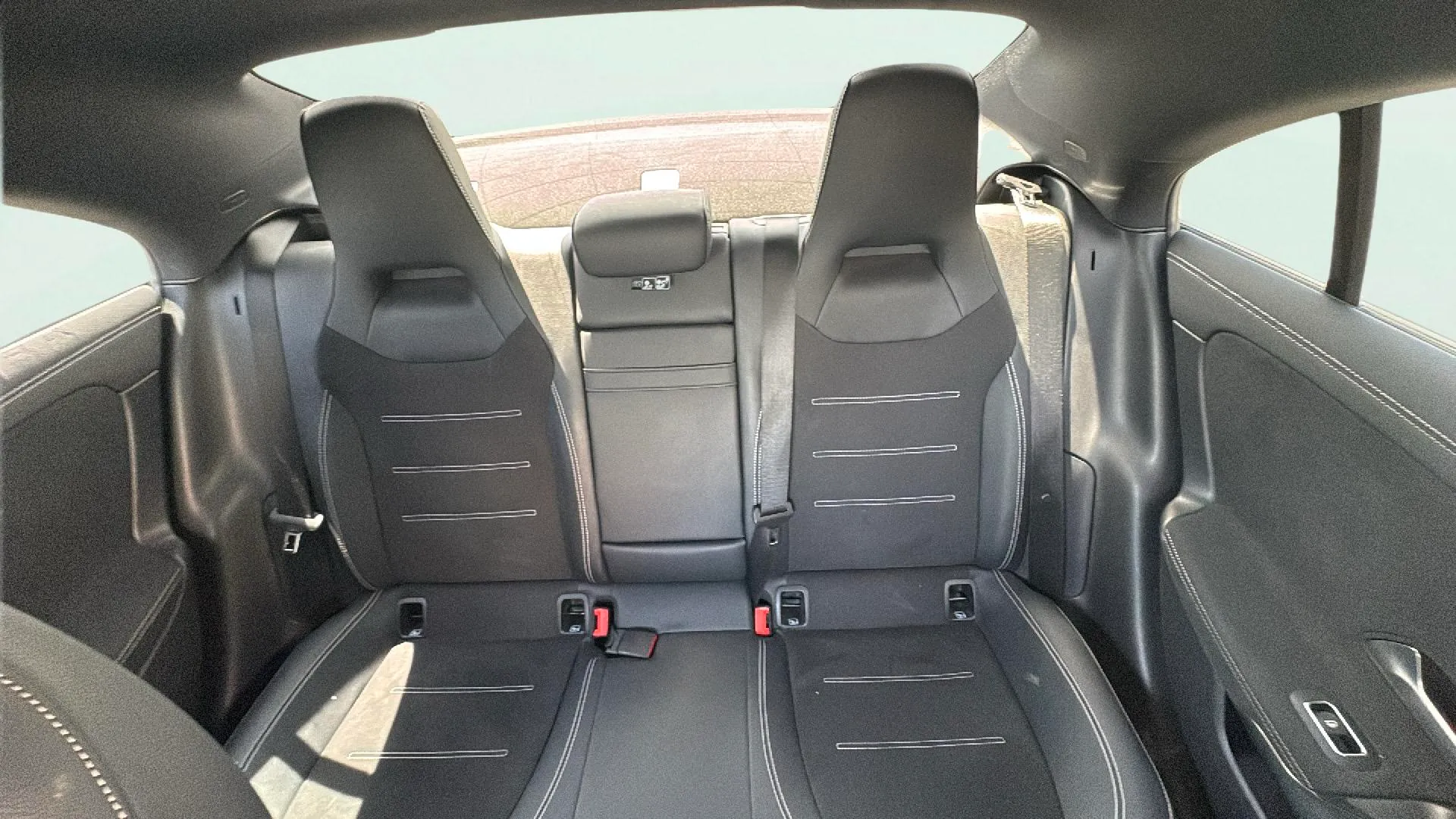 Mercedes-Benz CLA 200 D 4MATIC DCT - foto 17