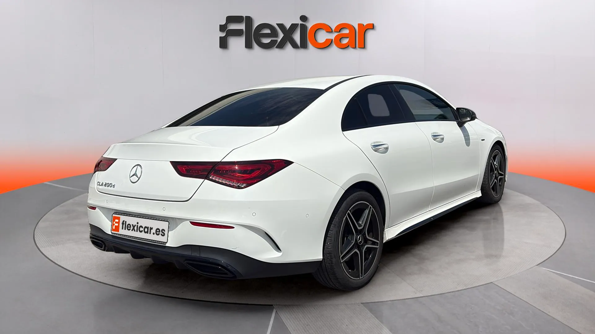 Mercedes-Benz CLA 200 D 4MATIC DCT - foto 8