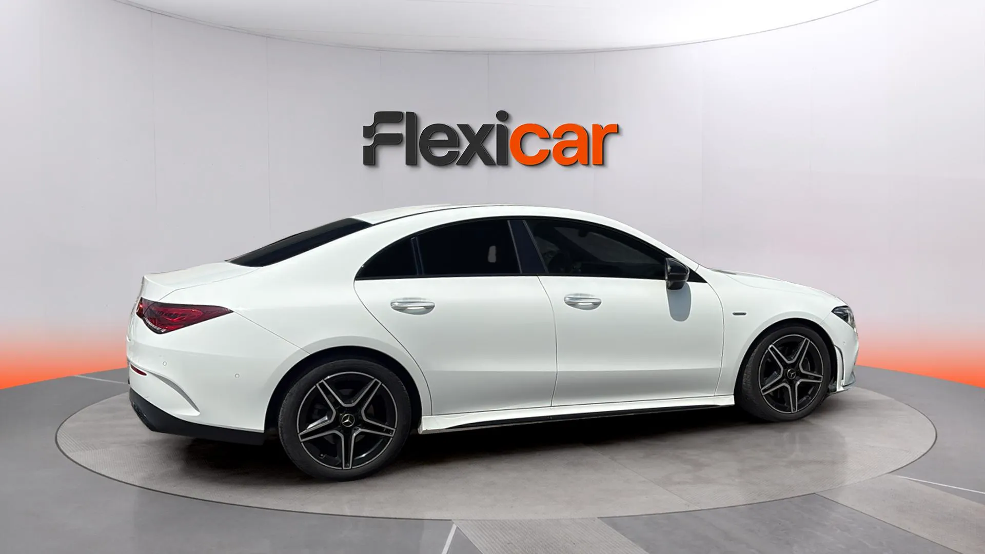 Mercedes-Benz CLA 200 D 4MATIC DCT - foto 10