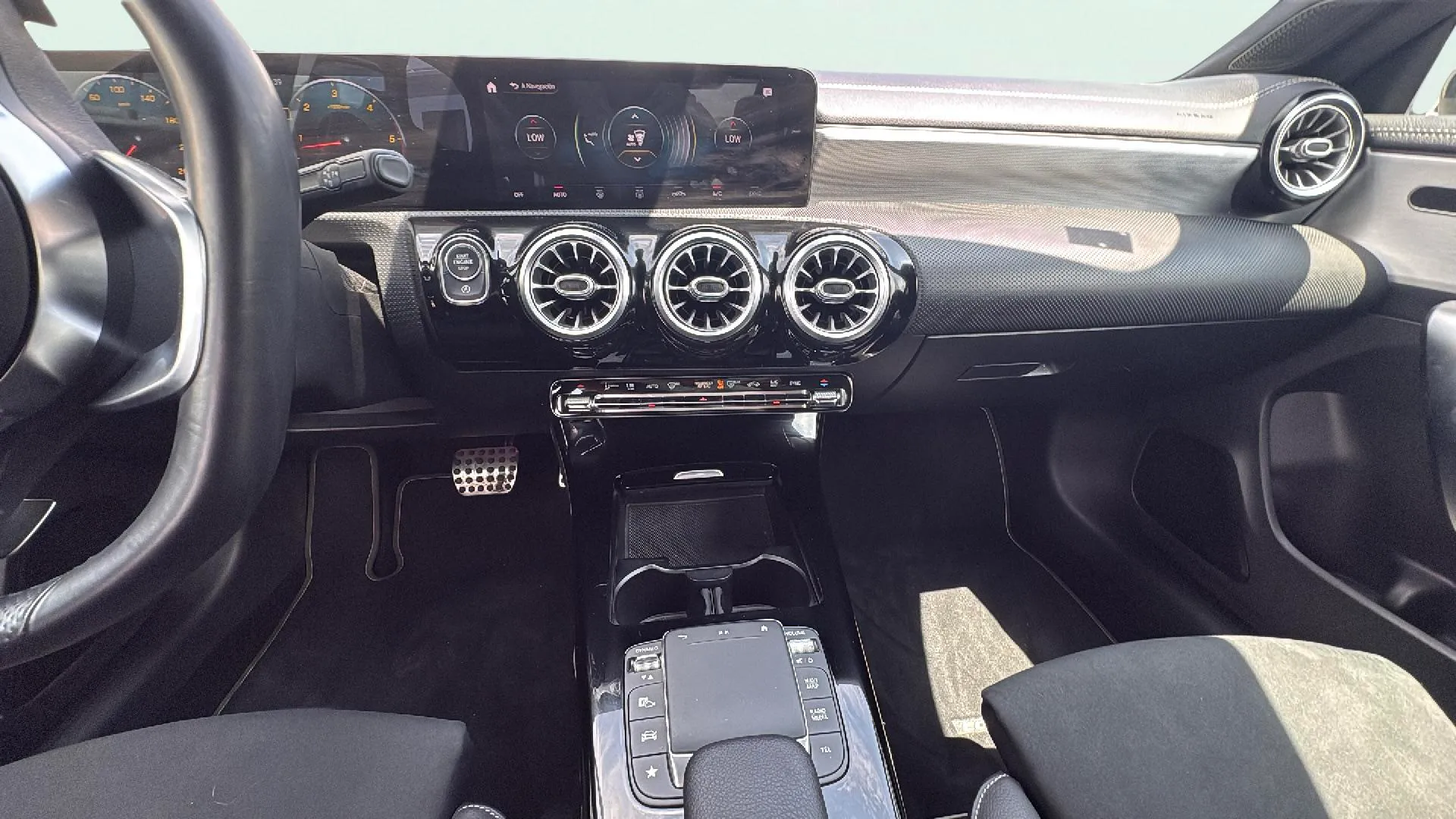 Mercedes-Benz CLA 200 D 4MATIC DCT - foto 15