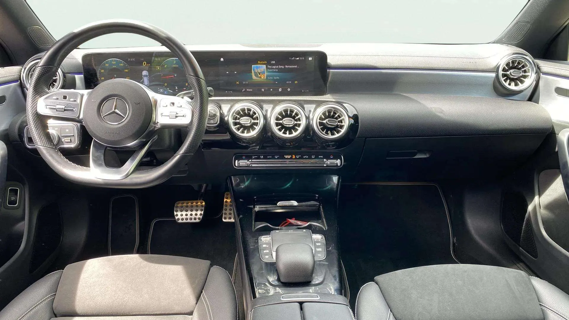 Mercedes-Benz CLA 200 D DCT Shooting Brake - foto 16