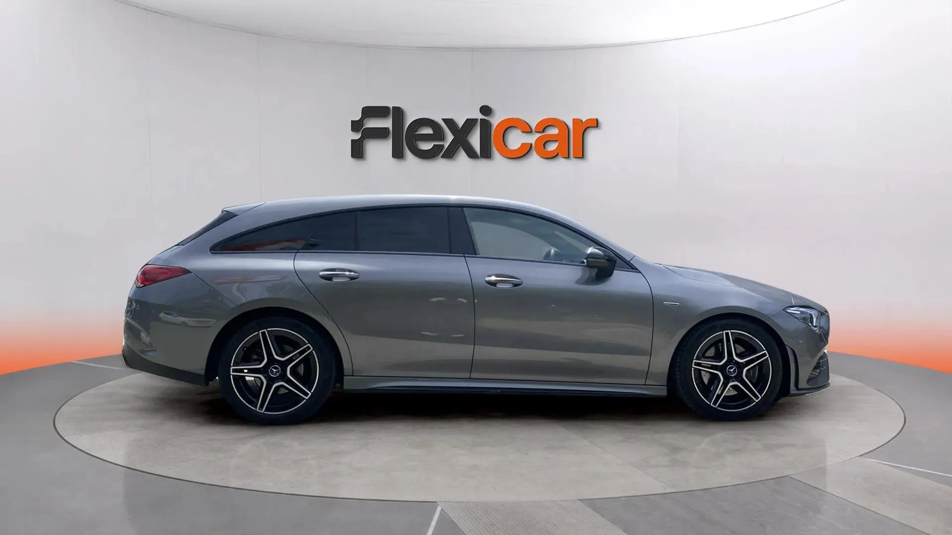 Mercedes-Benz CLA 200 D DCT Shooting Brake - foto 3