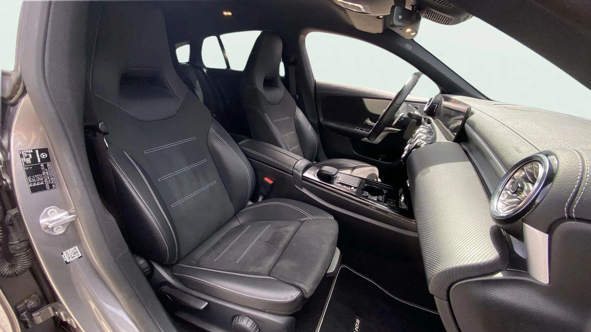 Mercedes-Benz CLA 200 D DCT Shooting Brake - foto 17