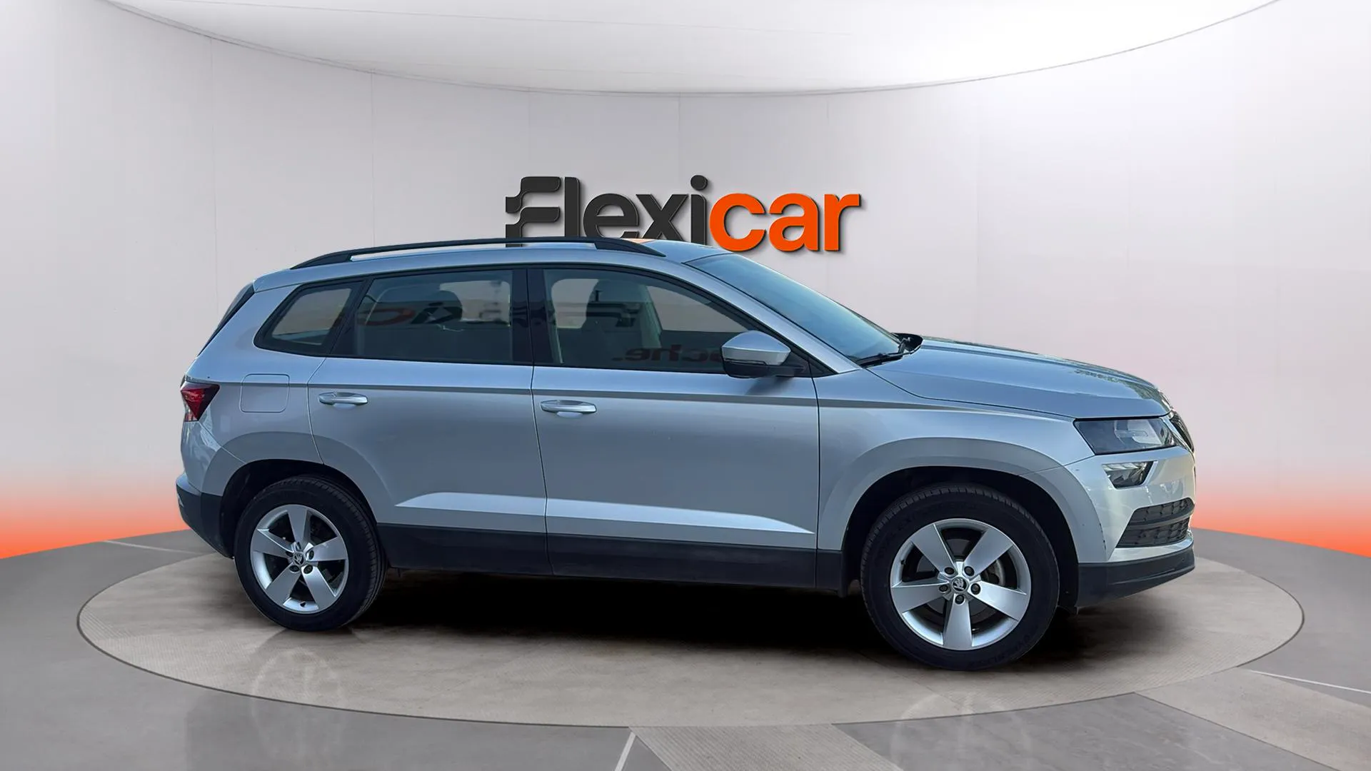 Škoda Karoq 1.0 TSI Active - foto 11