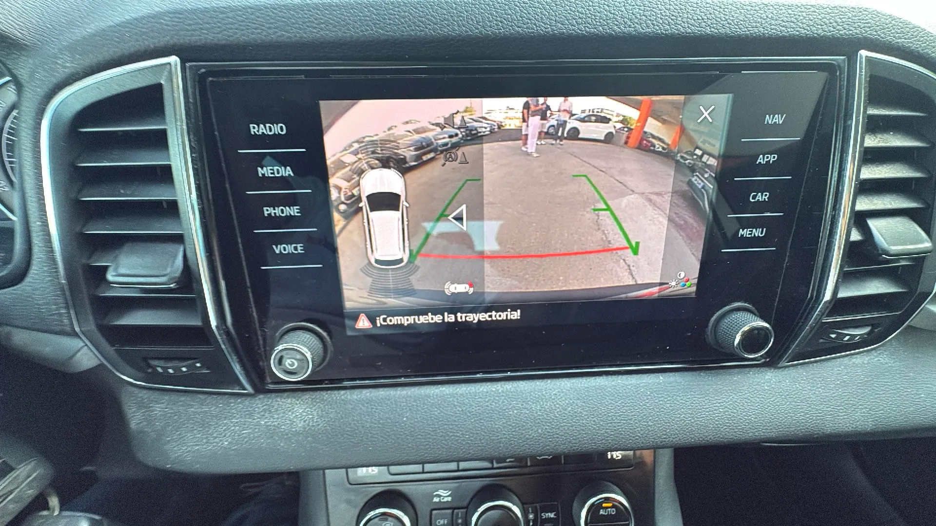 Škoda Karoq 1.0 TSI Active - foto 22
