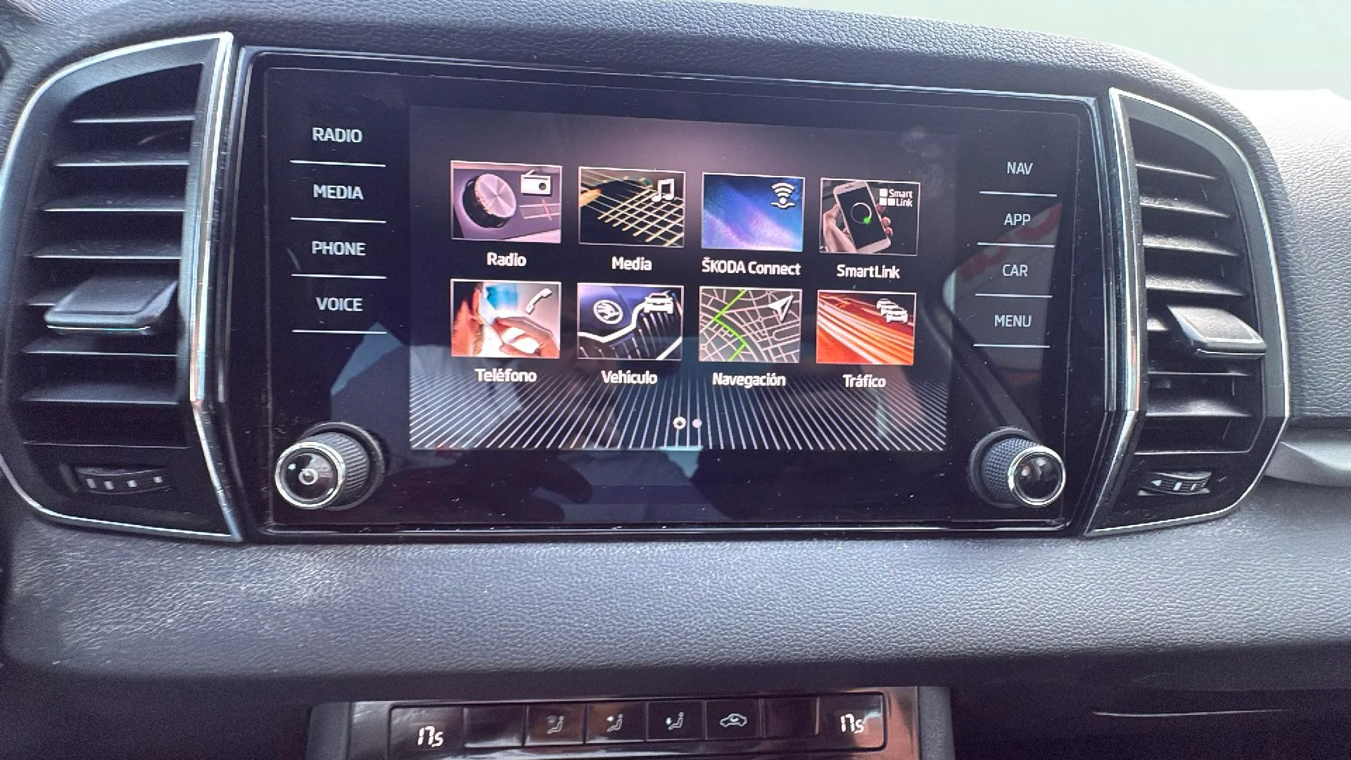 Škoda Karoq 1.0 TSI Active - foto 23