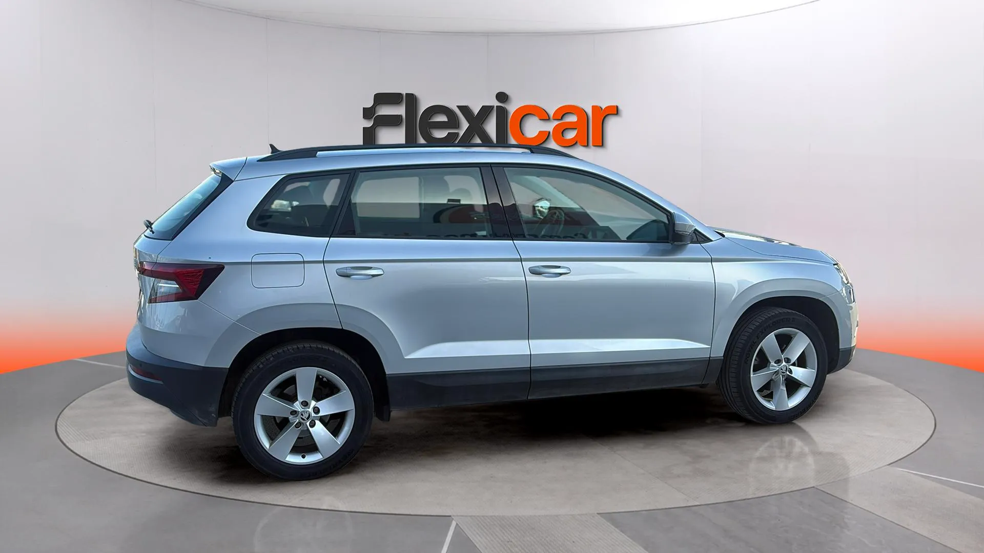 Škoda Karoq 1.0 TSI Active - foto 9