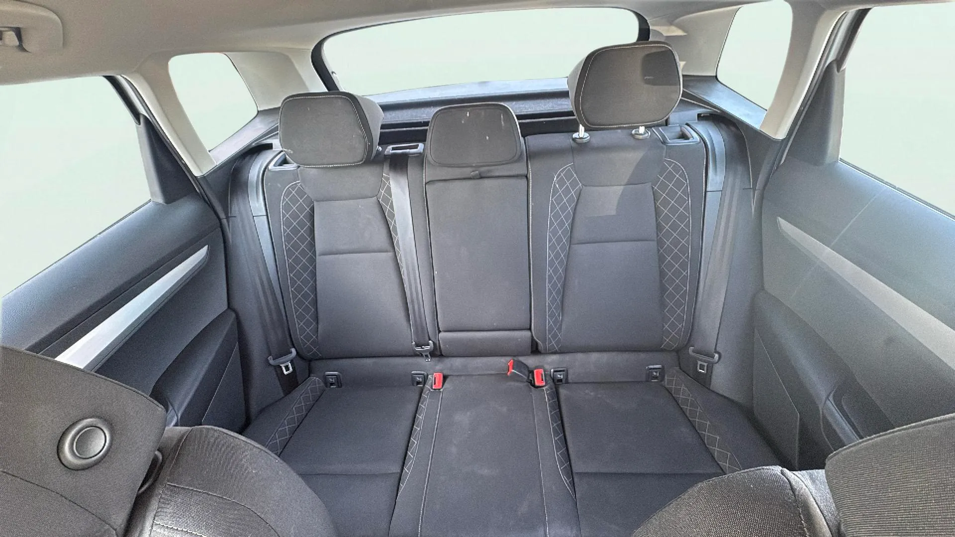 Škoda Karoq 1.0 TSI Active - foto 19