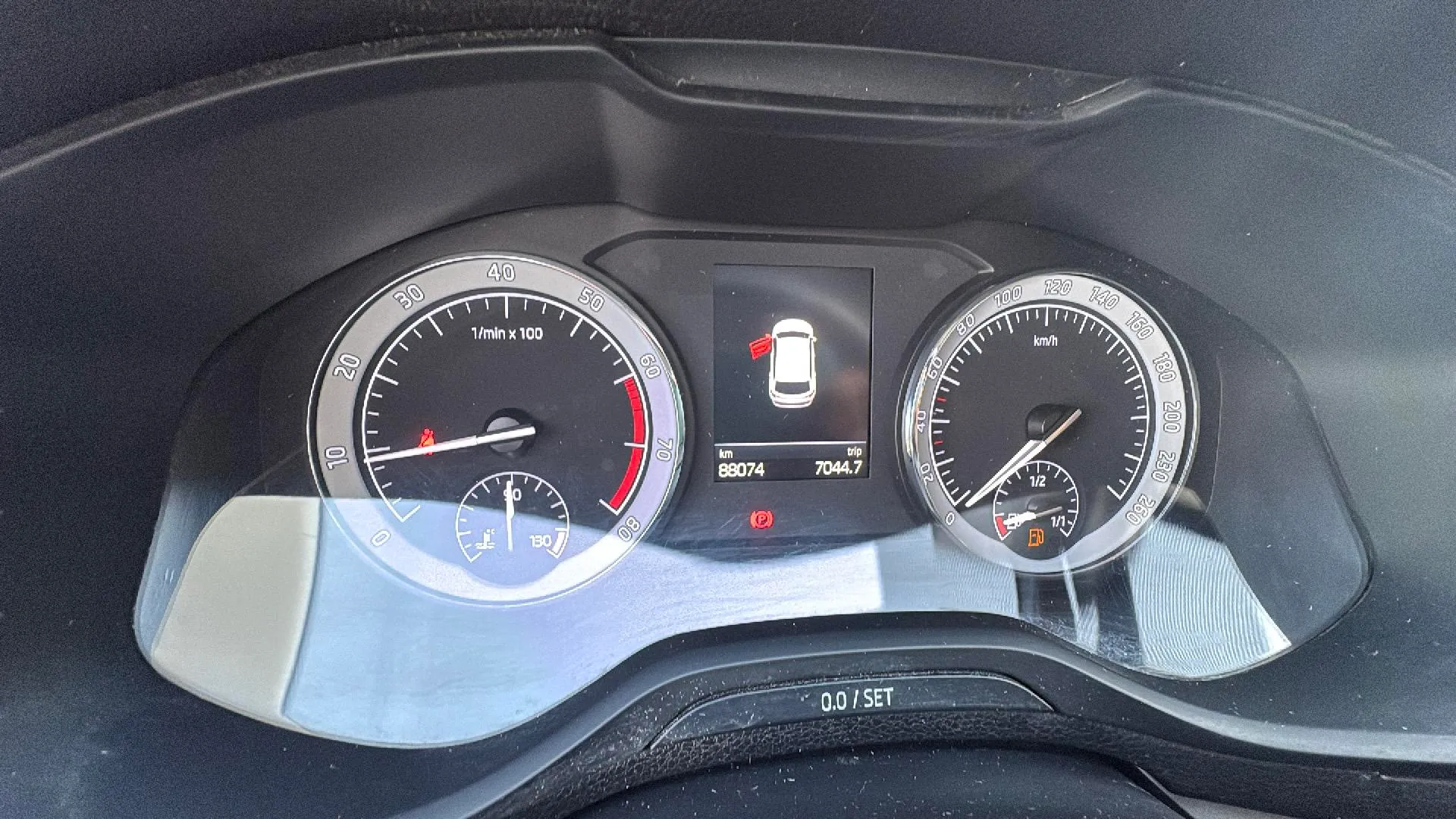 Škoda Karoq 1.0 TSI Active - foto 16