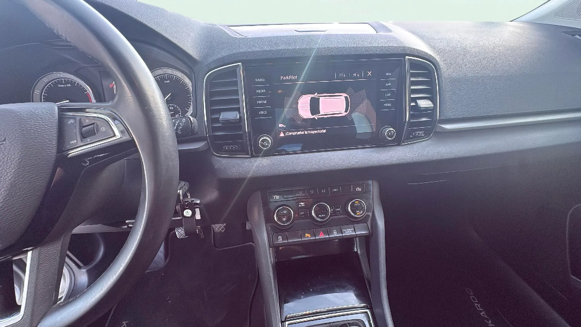 Škoda Karoq 1.0 TSI Active - foto 15
