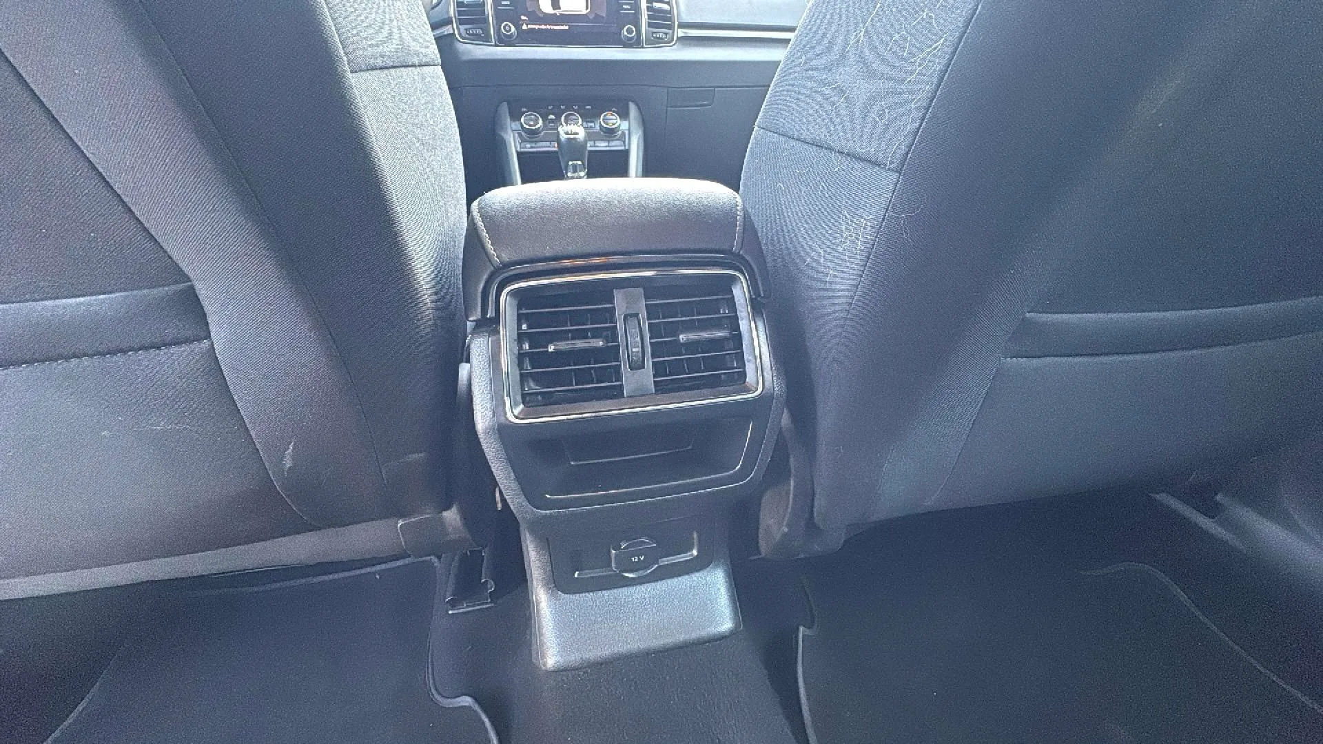 Škoda Karoq 1.0 TSI Active - foto 20