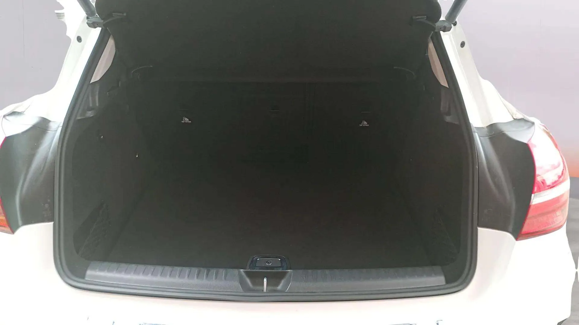 Mercedes-Benz GLA 180 - foto 20