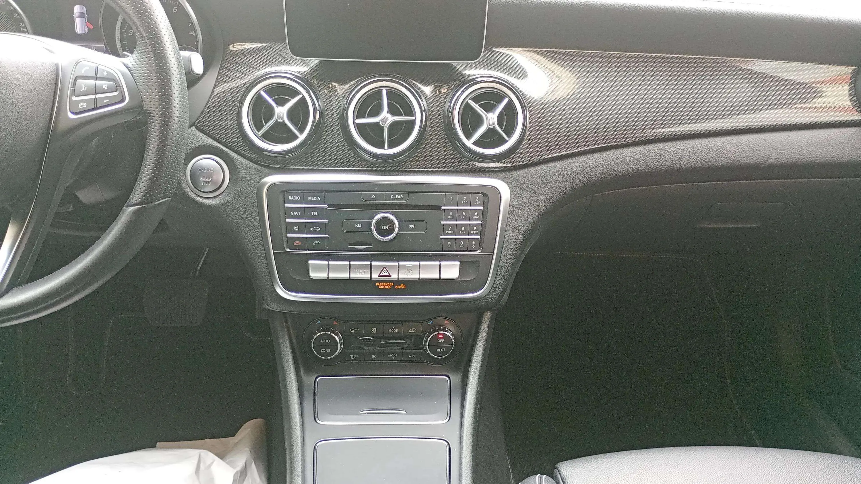Mercedes-Benz GLA 180 - foto 15