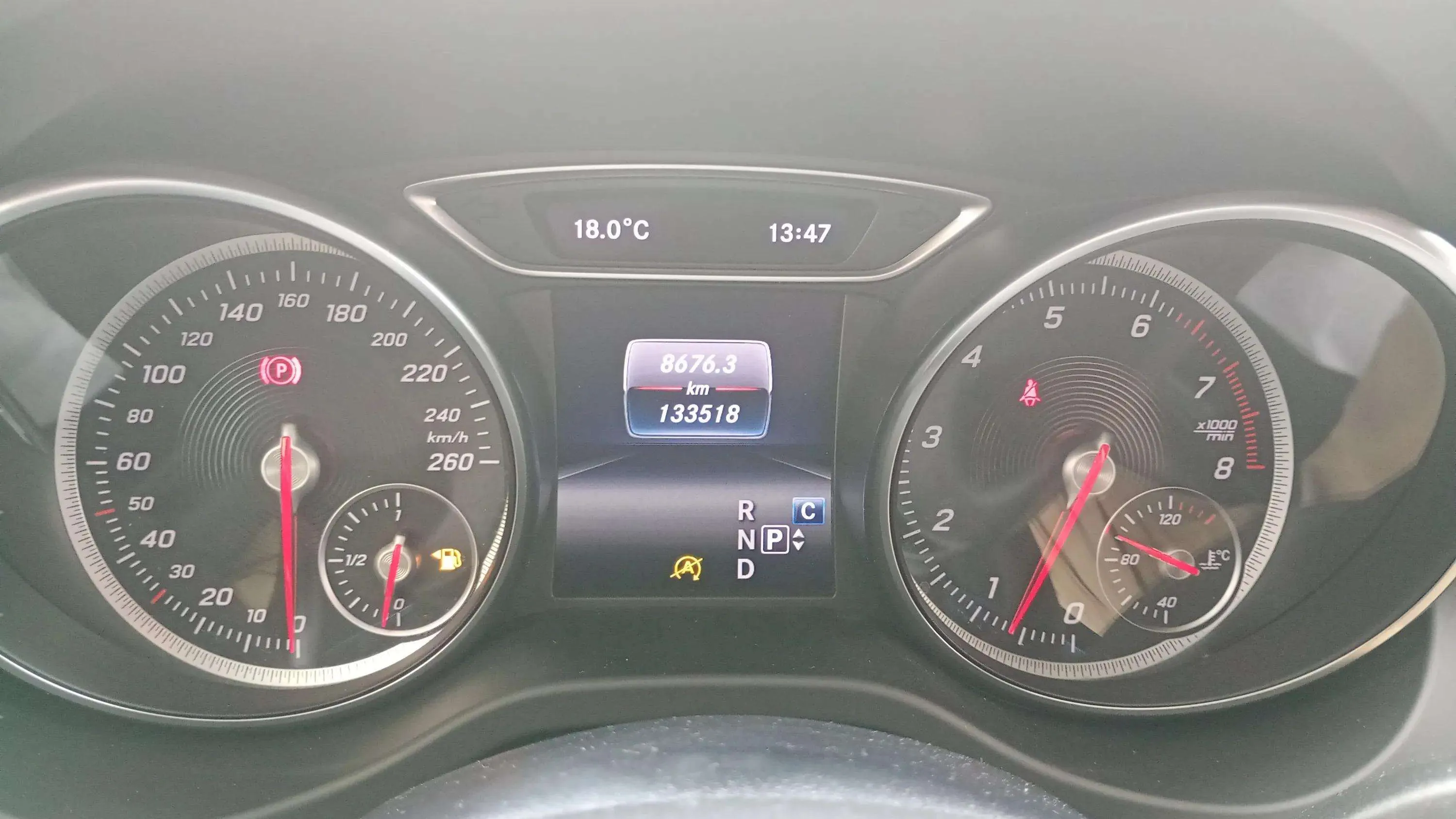 Mercedes-Benz GLA 180 - foto 16