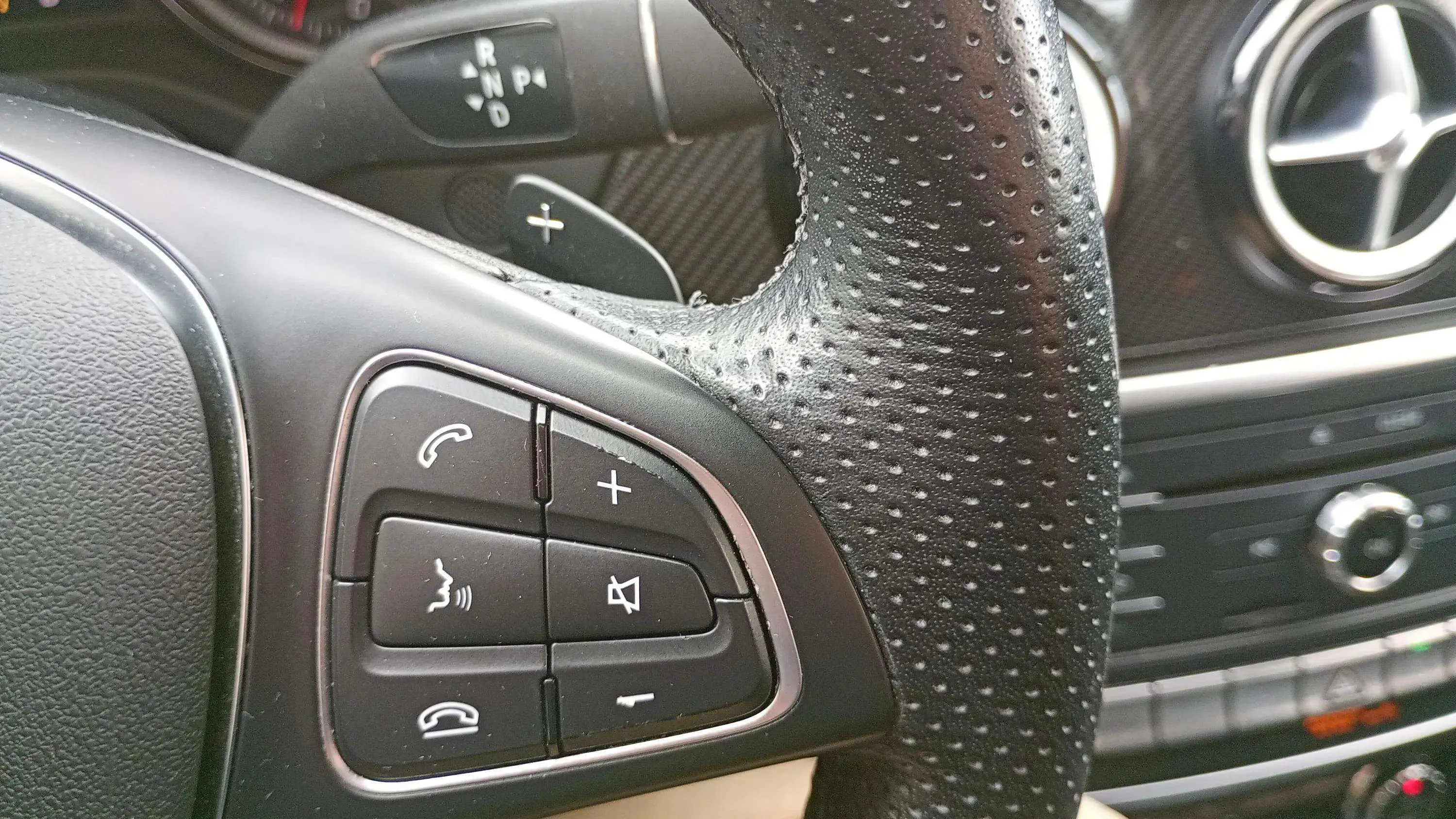 Mercedes-Benz GLA 180 - foto 7
