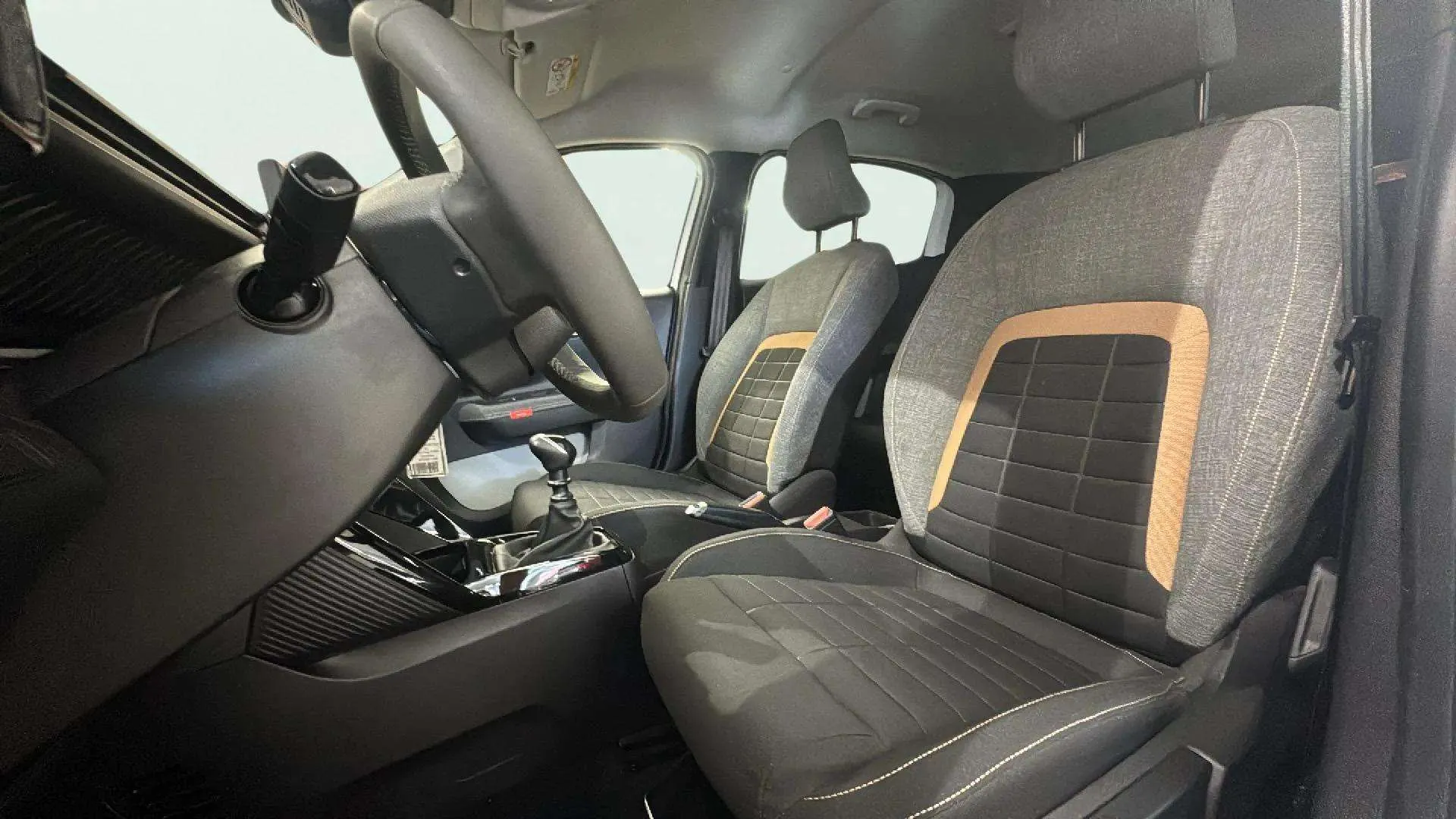 Citroën C3 Aircross Turbo BVM6 Plus - foto 11