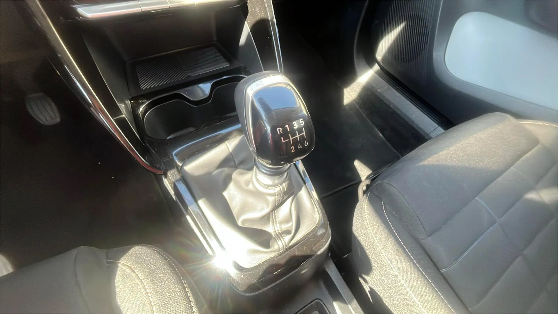 Citroën C3 Aircross Turbo BVM6 Plus - foto 25