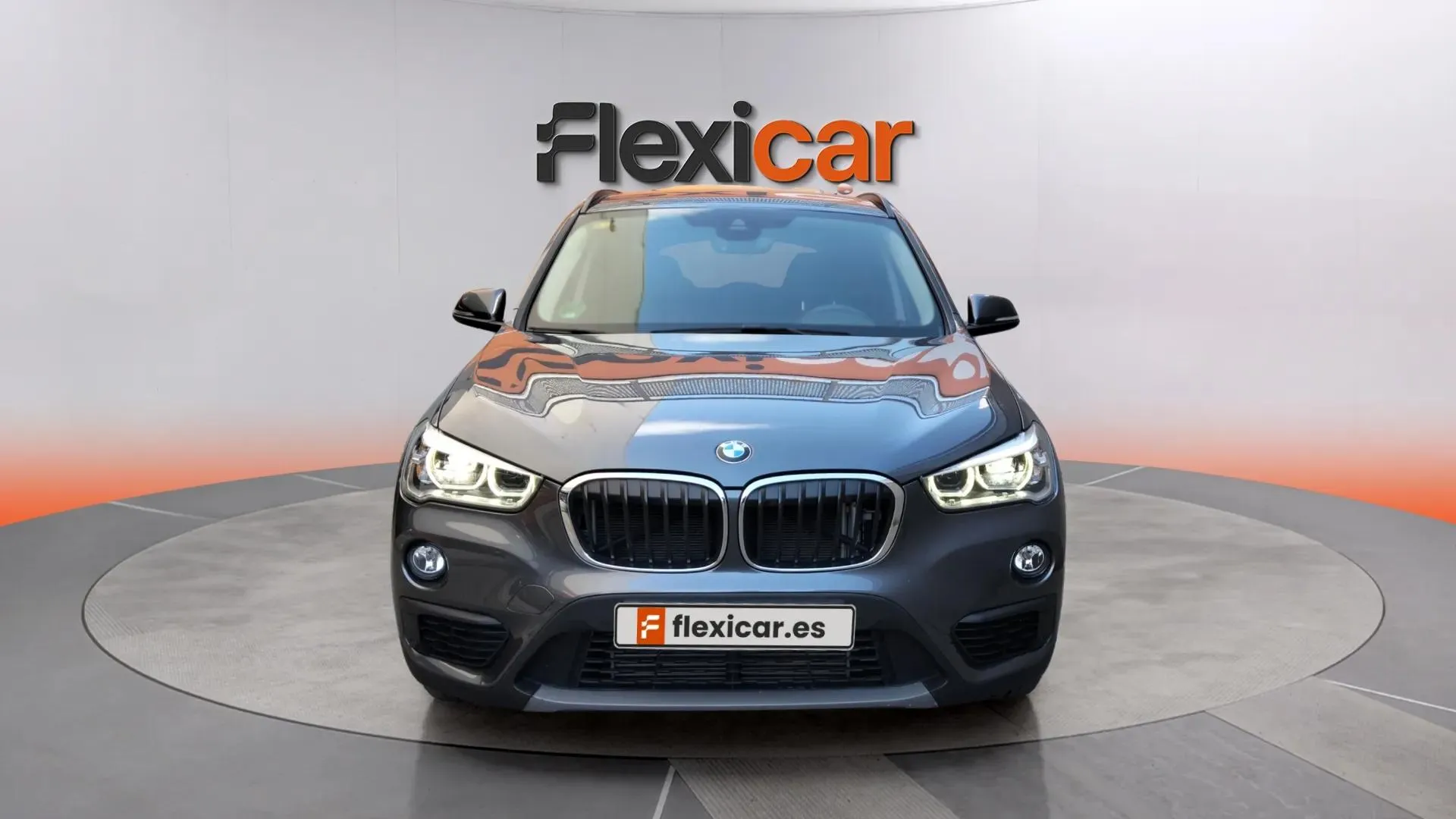 BMW X1 sDrive20i DCT - foto 2