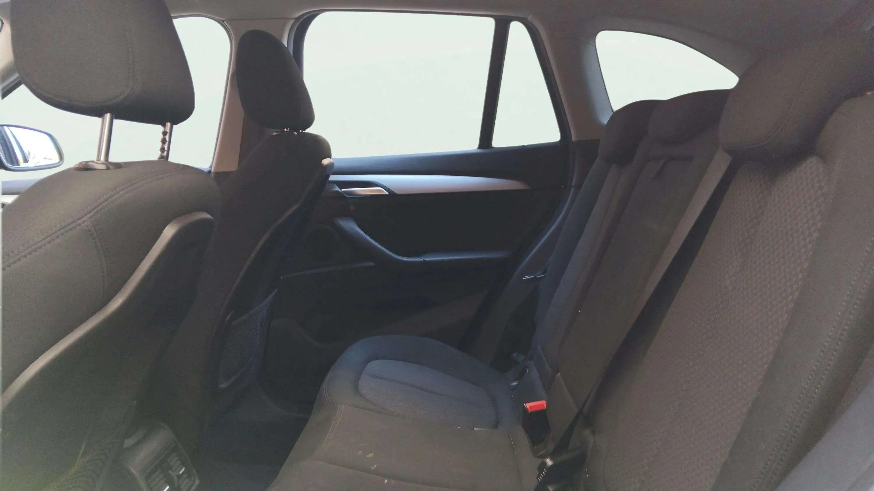 BMW X1 sDrive20i DCT - foto 8