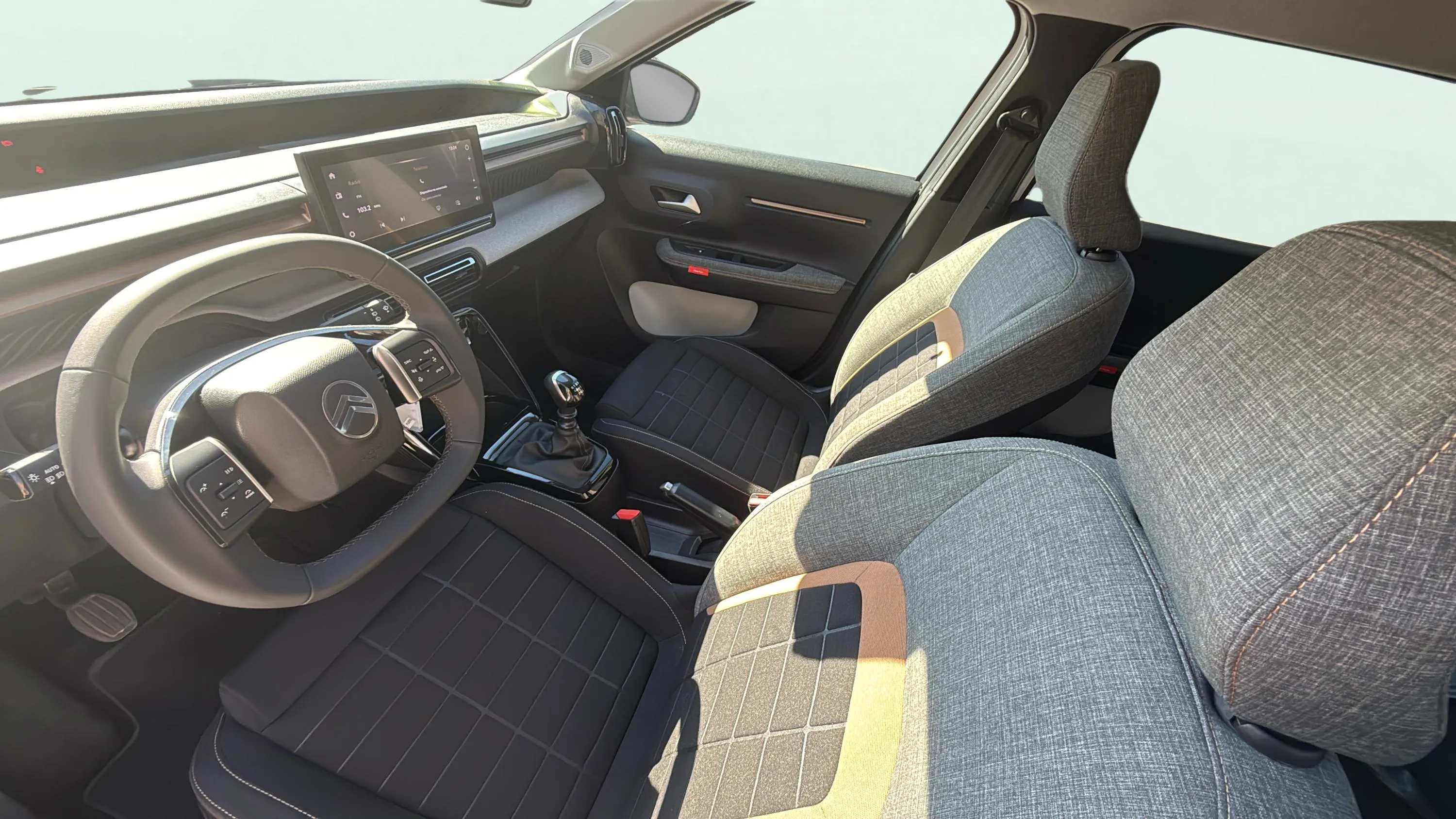 Citroën C3 Aircross Turbo BVM6 Plus - foto 9