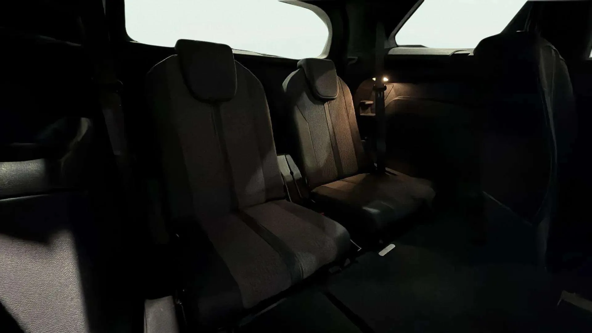 Peugeot 5008 1.2 Allure Pack eDCS6 - foto 17