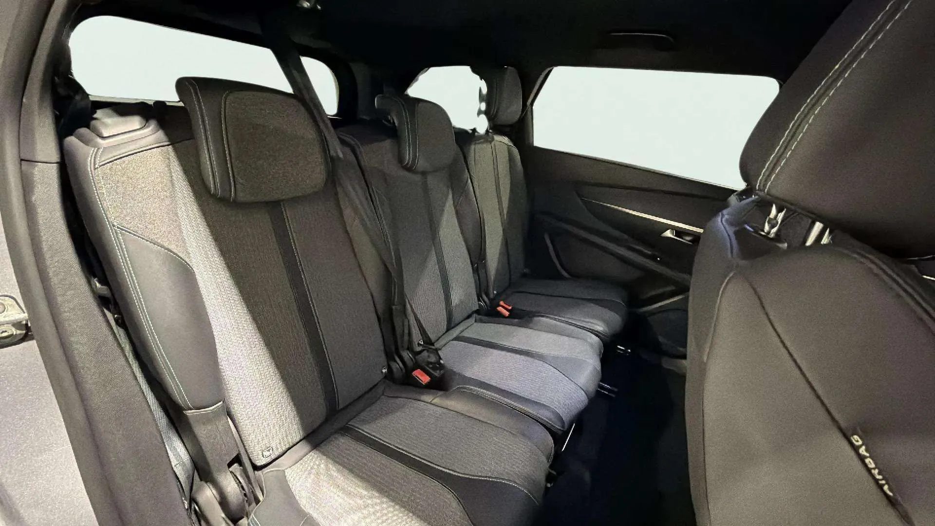 Peugeot 5008 1.2 Allure Pack eDCS6 - foto 15