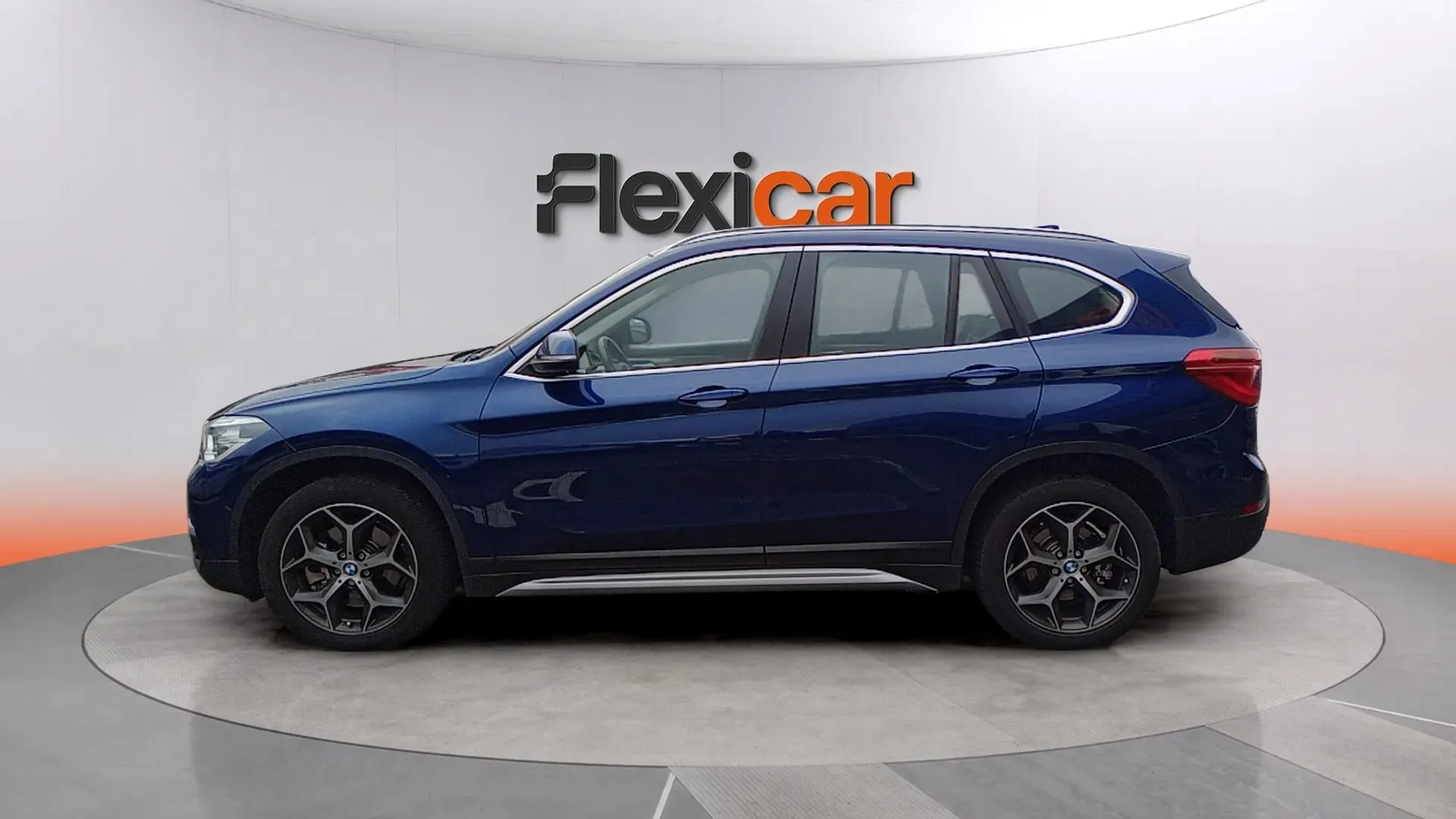 BMW X1 sDrive20i DCT - foto 4