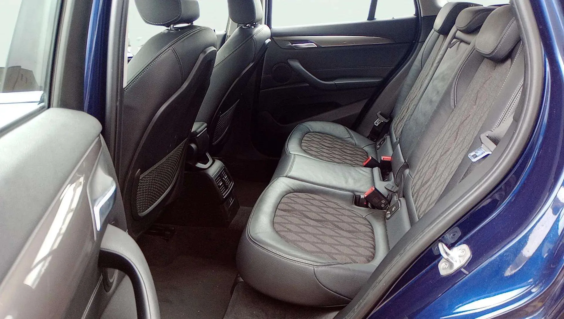 BMW X1 sDrive20i DCT - foto 12