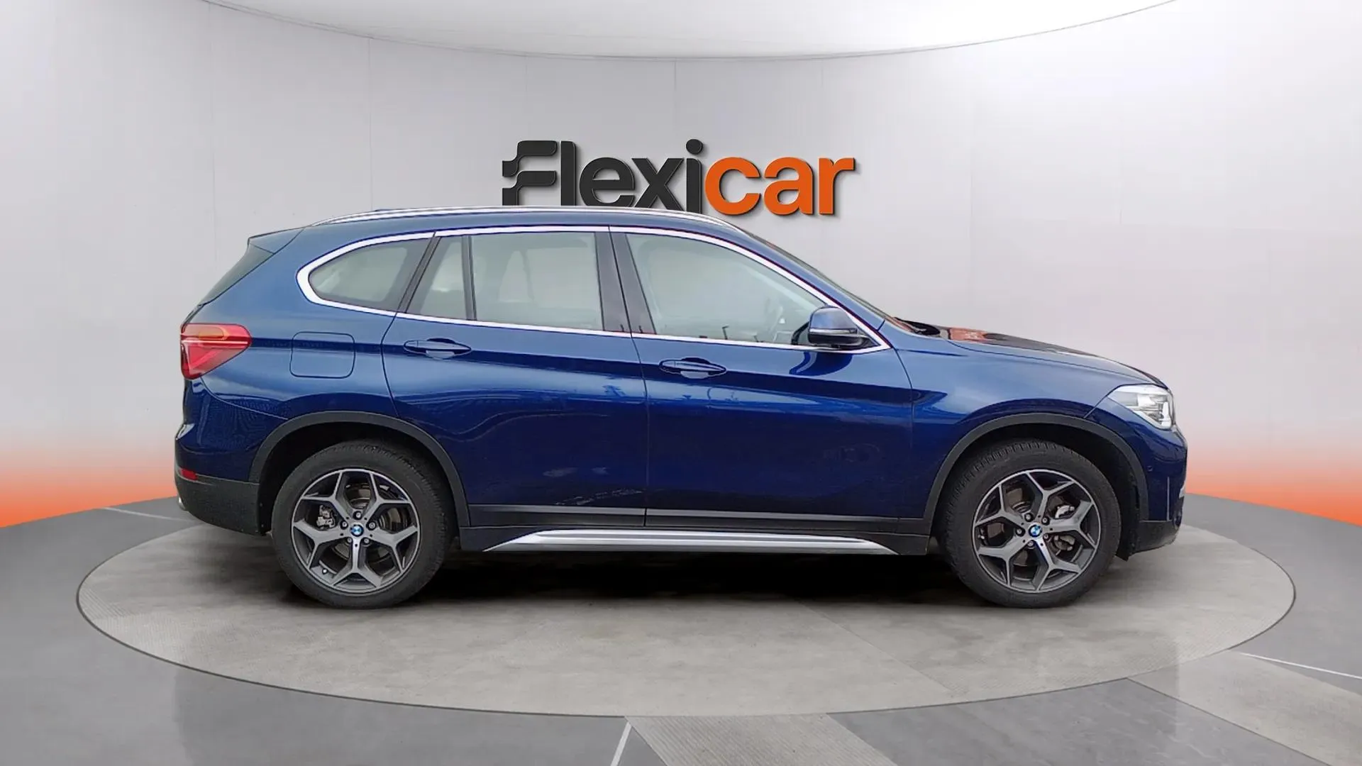BMW X1 sDrive20i DCT - foto 3