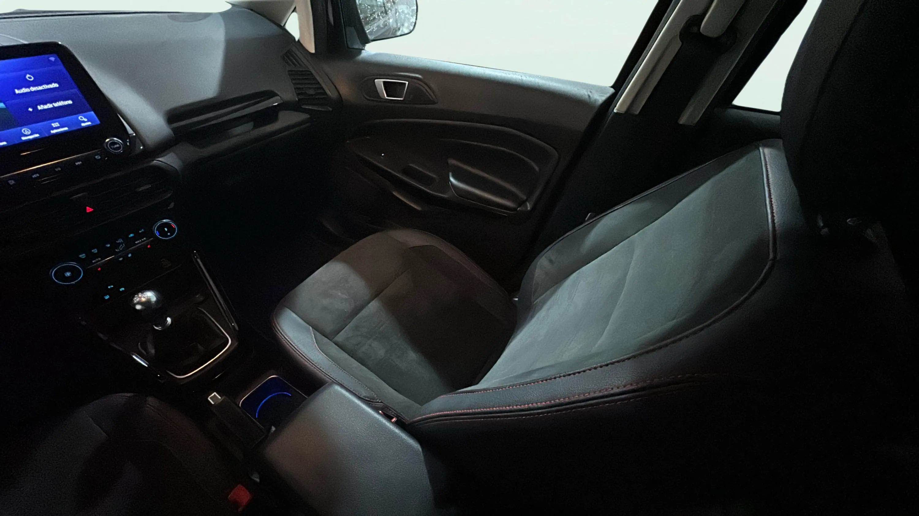 Ford EcoSport 1.0T EcoBoost ST Line - foto 11