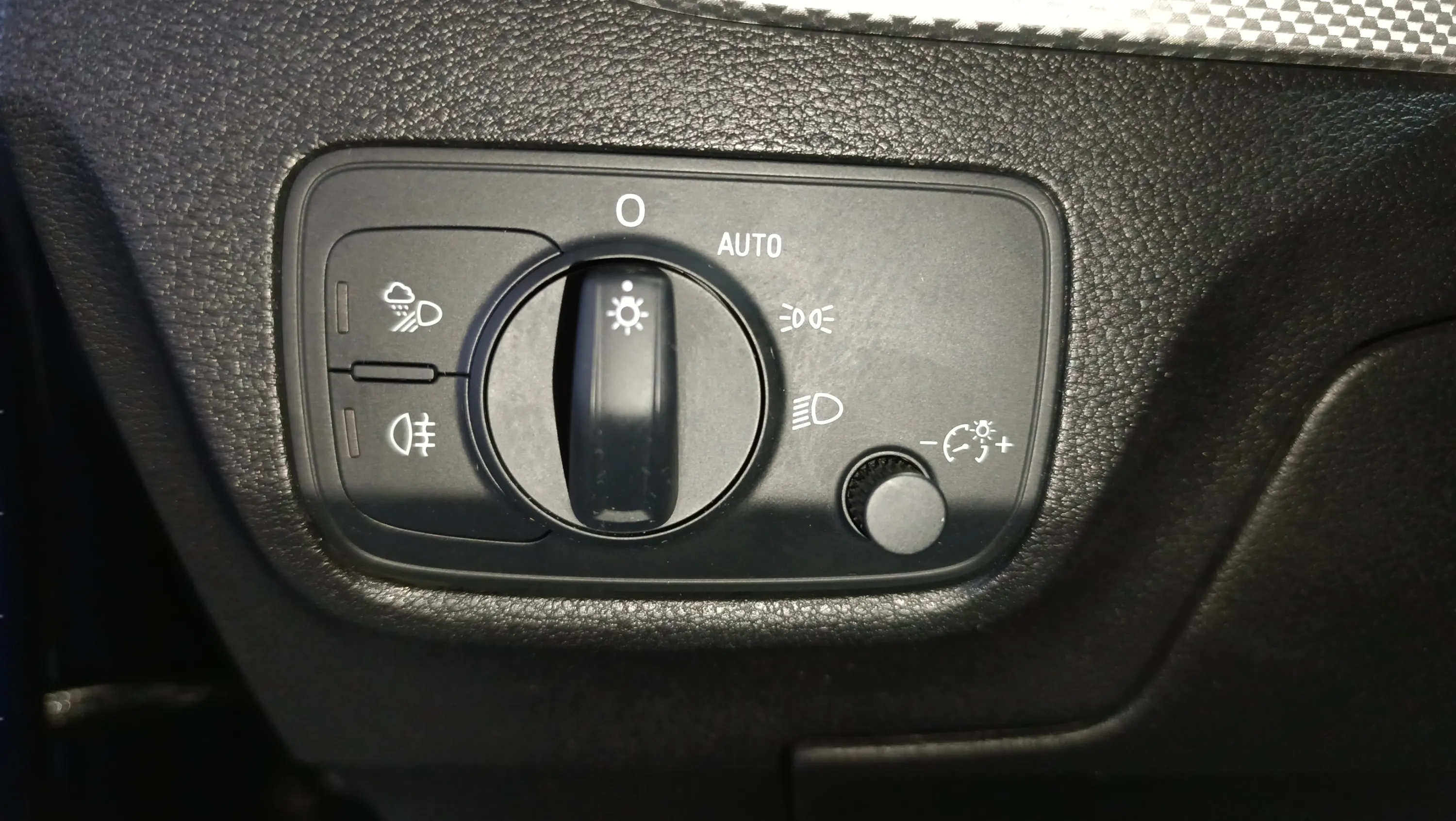 Audi Q2 Advanced 35 TDI S tronic - foto 30