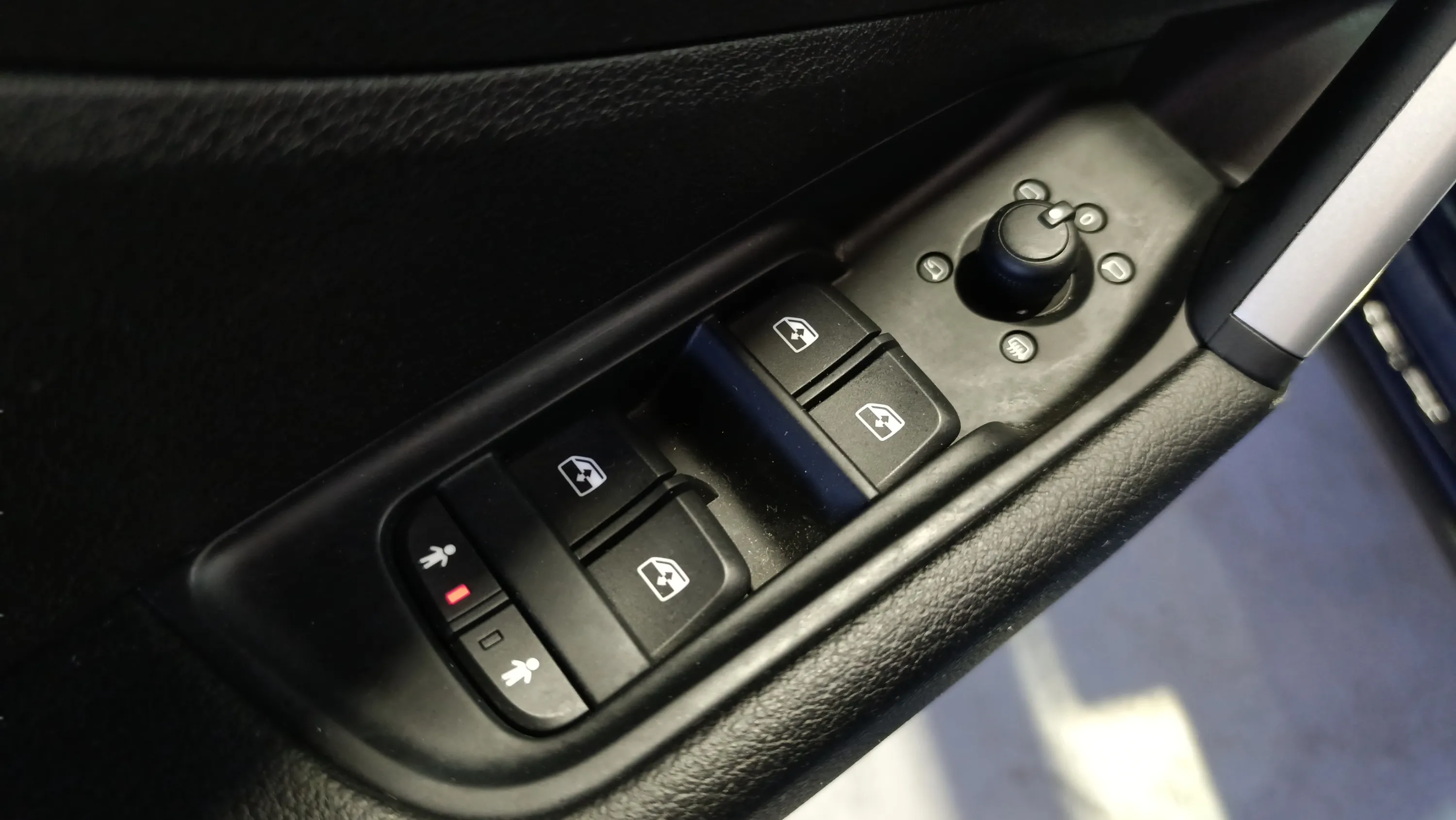 Audi Q2 Advanced 35 TDI S tronic - foto 31