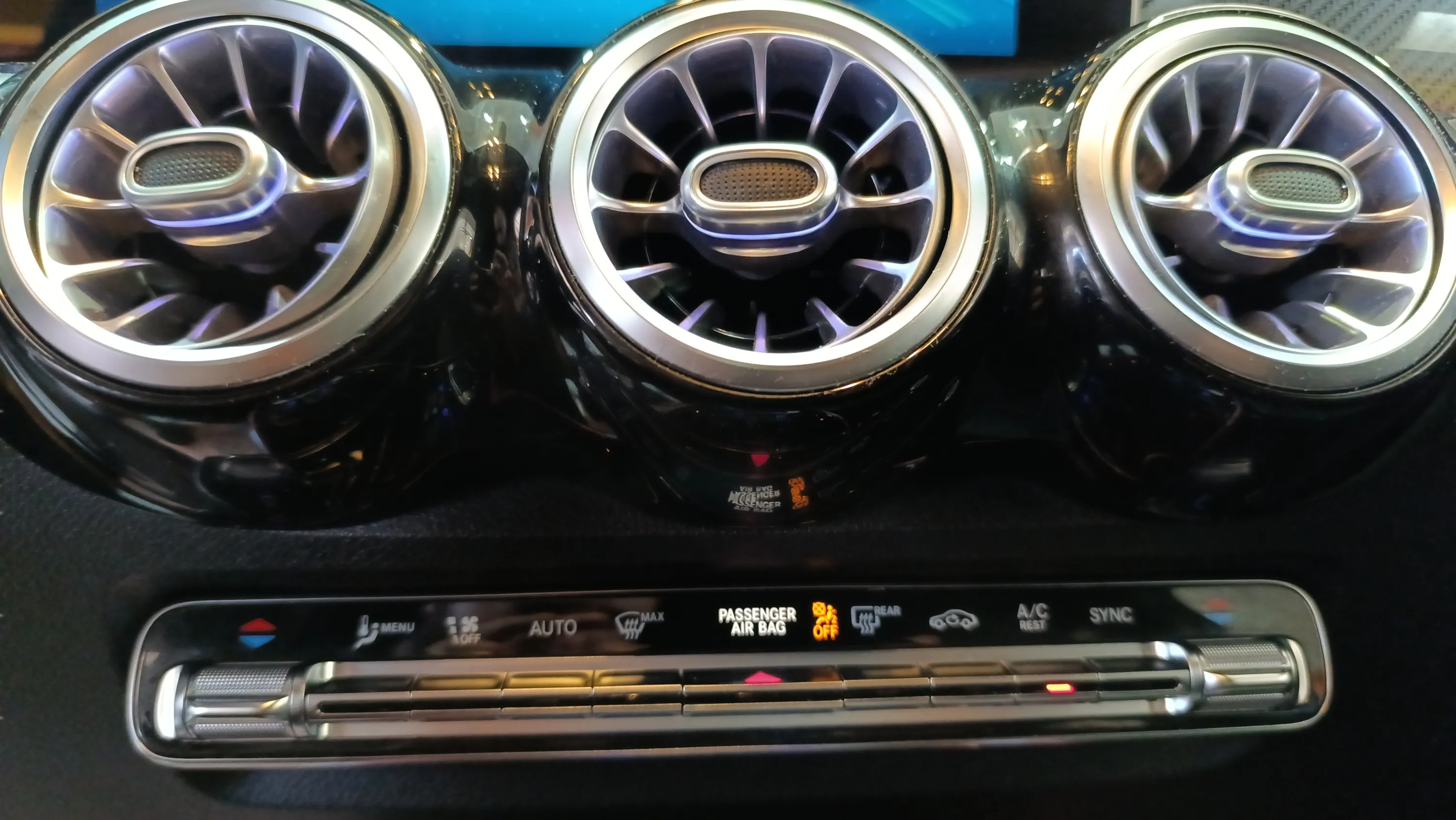 Mercedes-Benz GLB 2.0 GLB 250 4MATIC DCT - foto 30