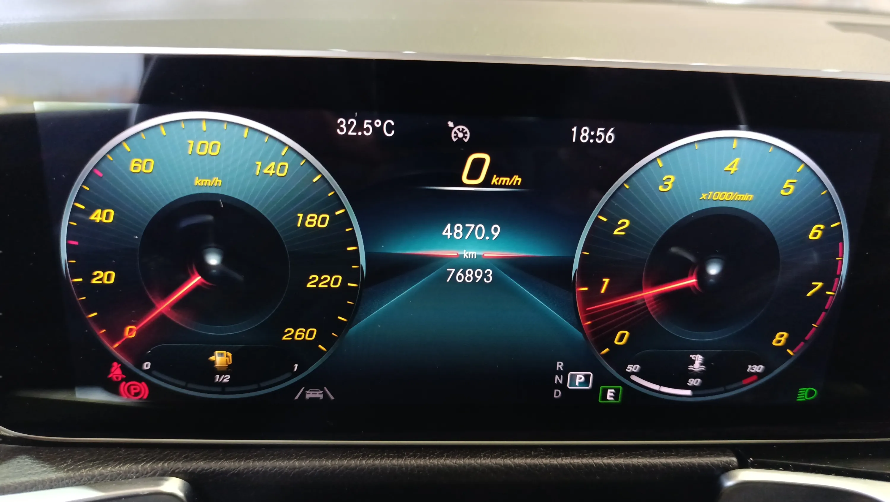 Mercedes-Benz GLB 2.0 GLB 250 4MATIC DCT - foto 15
