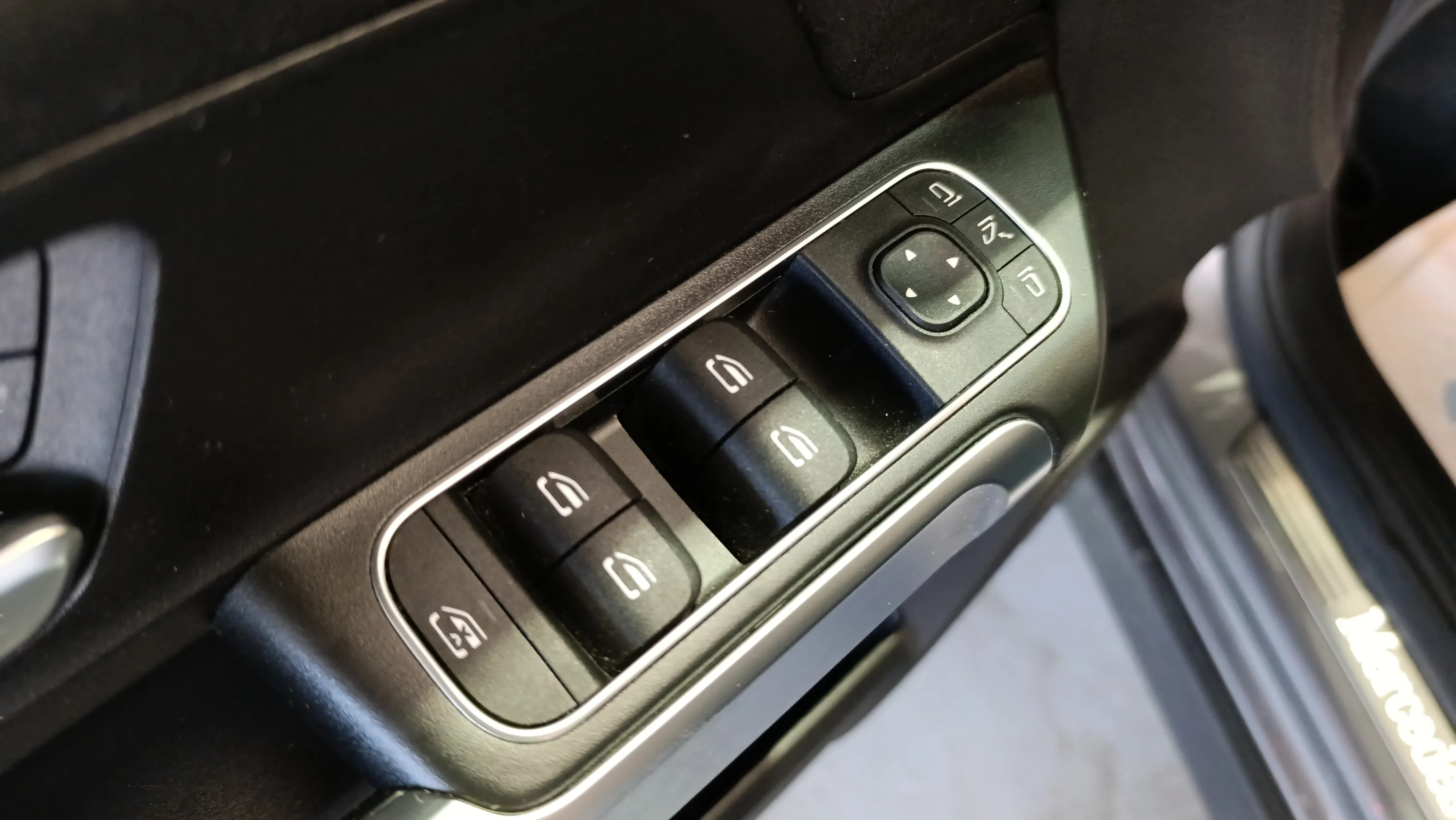 Mercedes-Benz GLB 2.0 GLB 250 4MATIC DCT - foto 35