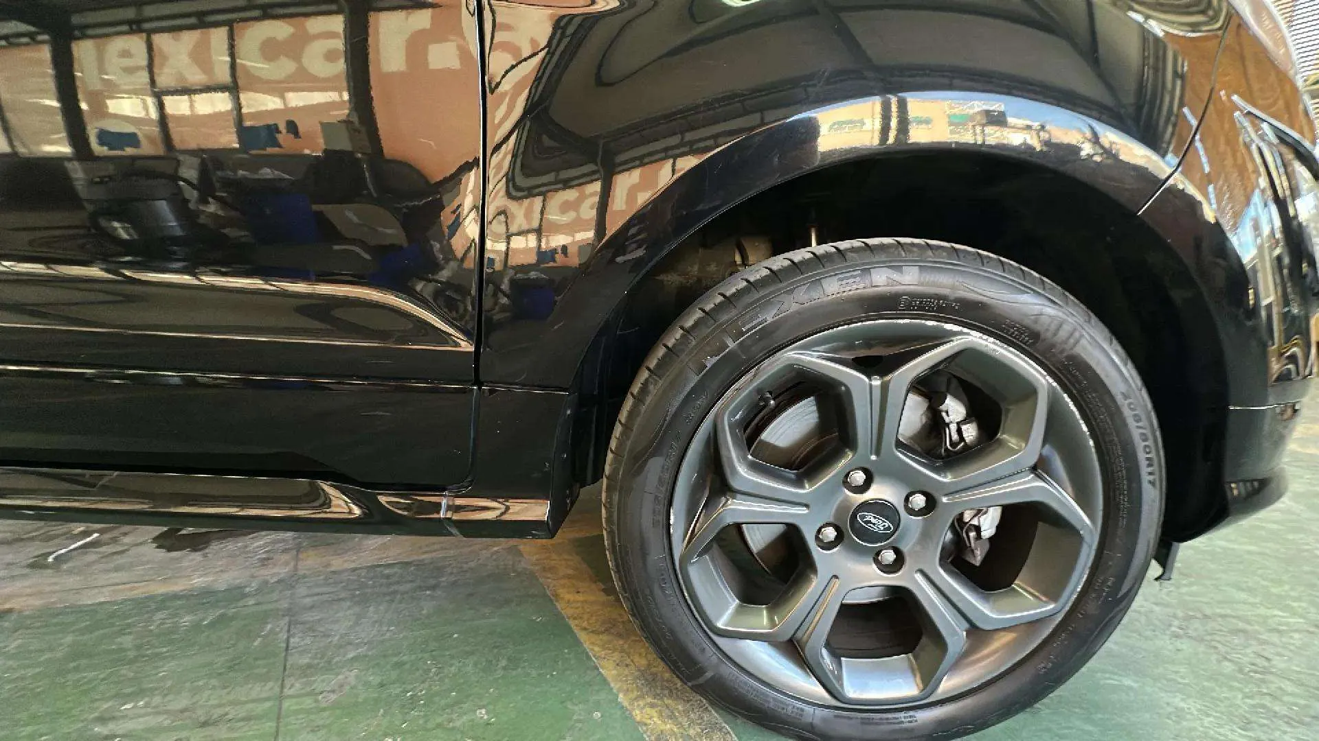 Ford EcoSport 1.0T EcoBoost ST Line - foto 28