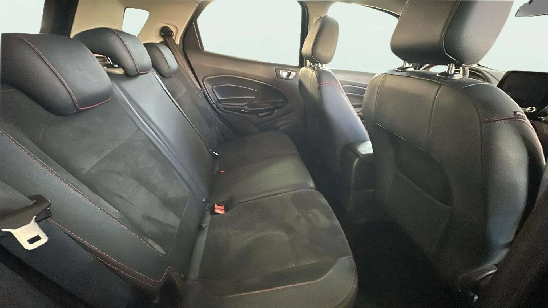 Ford EcoSport 1.0T EcoBoost ST Line - foto 24